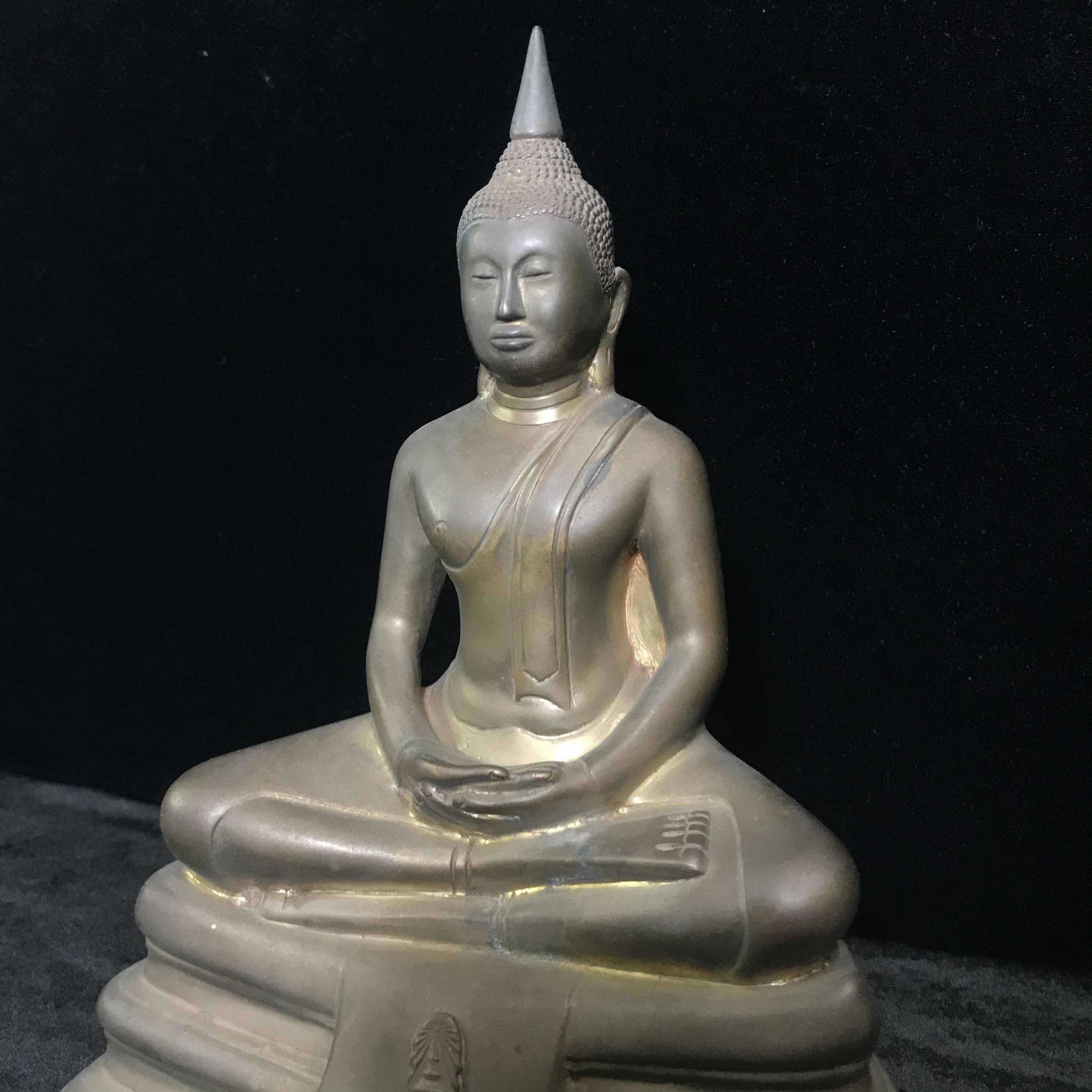 พระบูชาพระพุทธโสธร ภปร. รุ่นย้อนยุค ปี2539 กาญจนาภิเษกครองราชสมบัติครบ 50ปี หน้าตัก 5นิ้ว หมายเลข01818