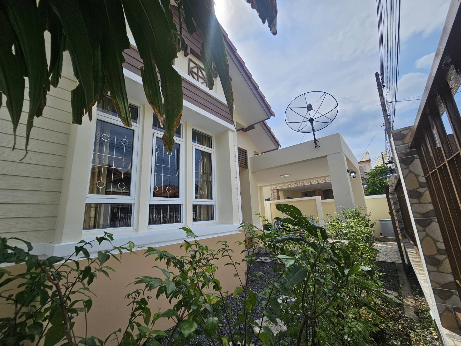 For Rent : Kathu, Single-storey detached house, 2 bedrooms 2 bathrooms