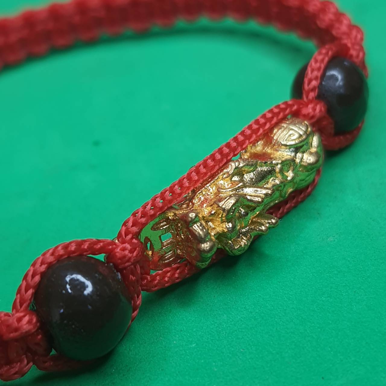 ของนำโชค กำไลปี่เซียะ ด้ายแดง ปี่เซียะนำโชค ปี่เซียะข้อมือ ปี่เซียะโชคลาภ
