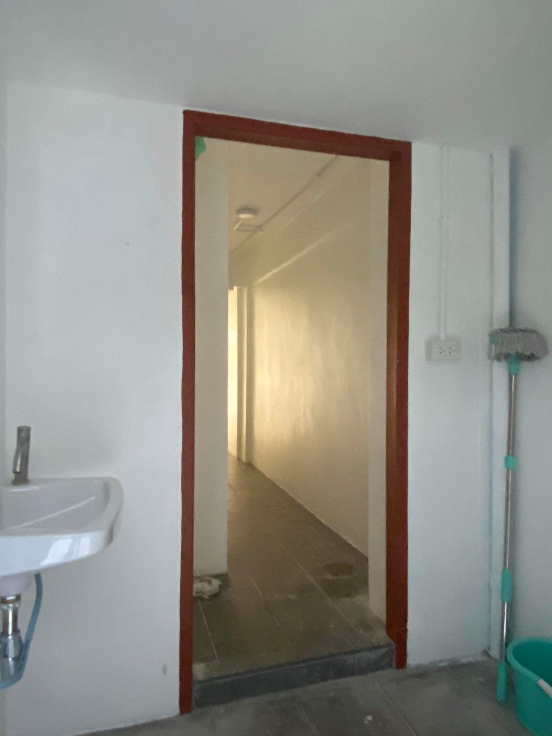 For Rent : Phuket Town, 3.5-Story Commercial Building, 5 Bedroom 3 Bathrooms