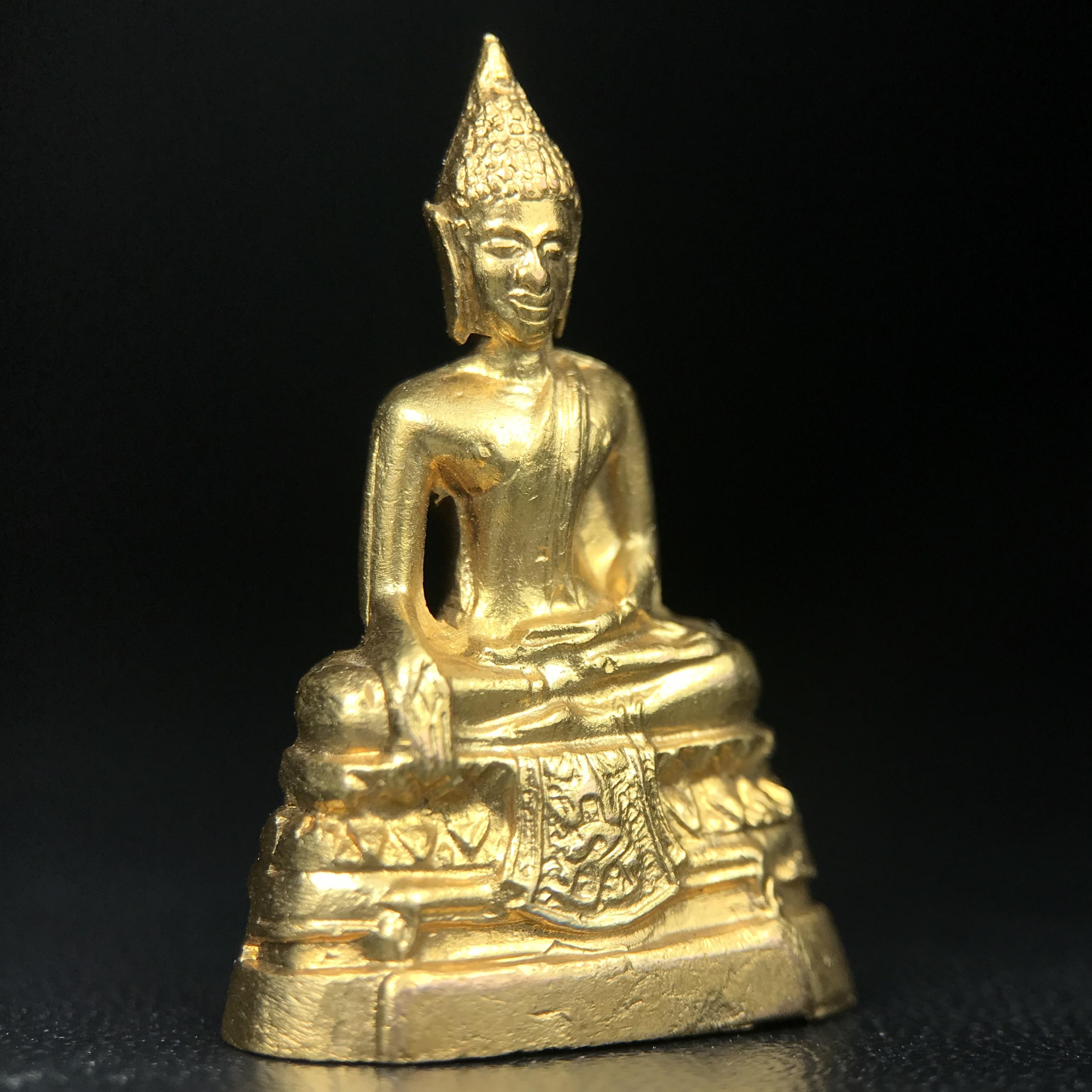 พระกริ่ง ภปร.(รุ่นแรก) วัดบวรนิเวศวิหาร พ.ศ.2508 กะไหล่ทองเดิม(กรรมการ)พิมพ์นิยม(หูยาว)(ก้นตะไบหยาบ)สภาพคัดสวยเดิม(ในหลวงรัชกาลที่9ทรงเสด็จเททอง)พบเจอน้อยหายาก