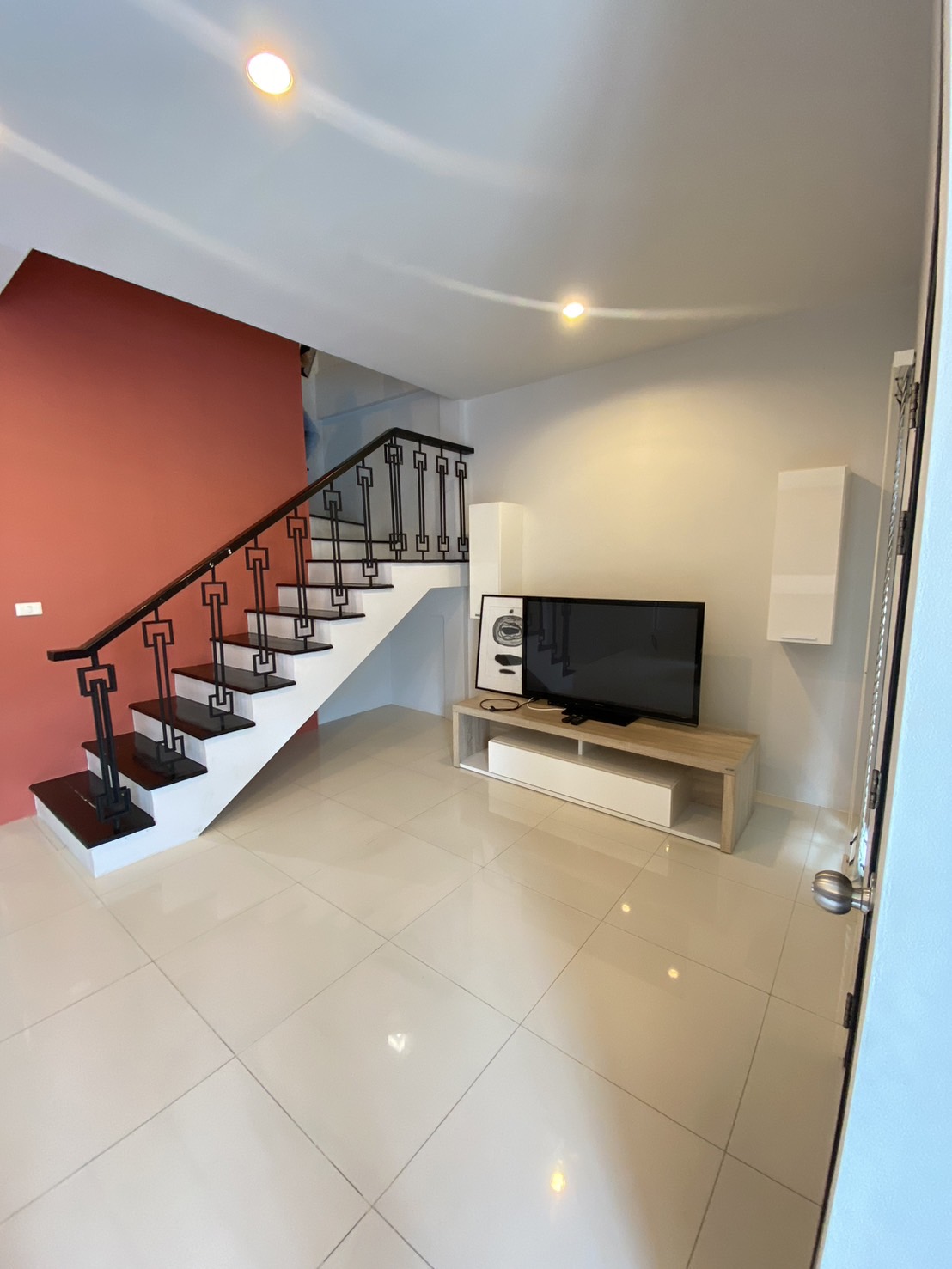 For Rent : Town home near Super Cheap Market, 3 Bedroom 3 Bathroom