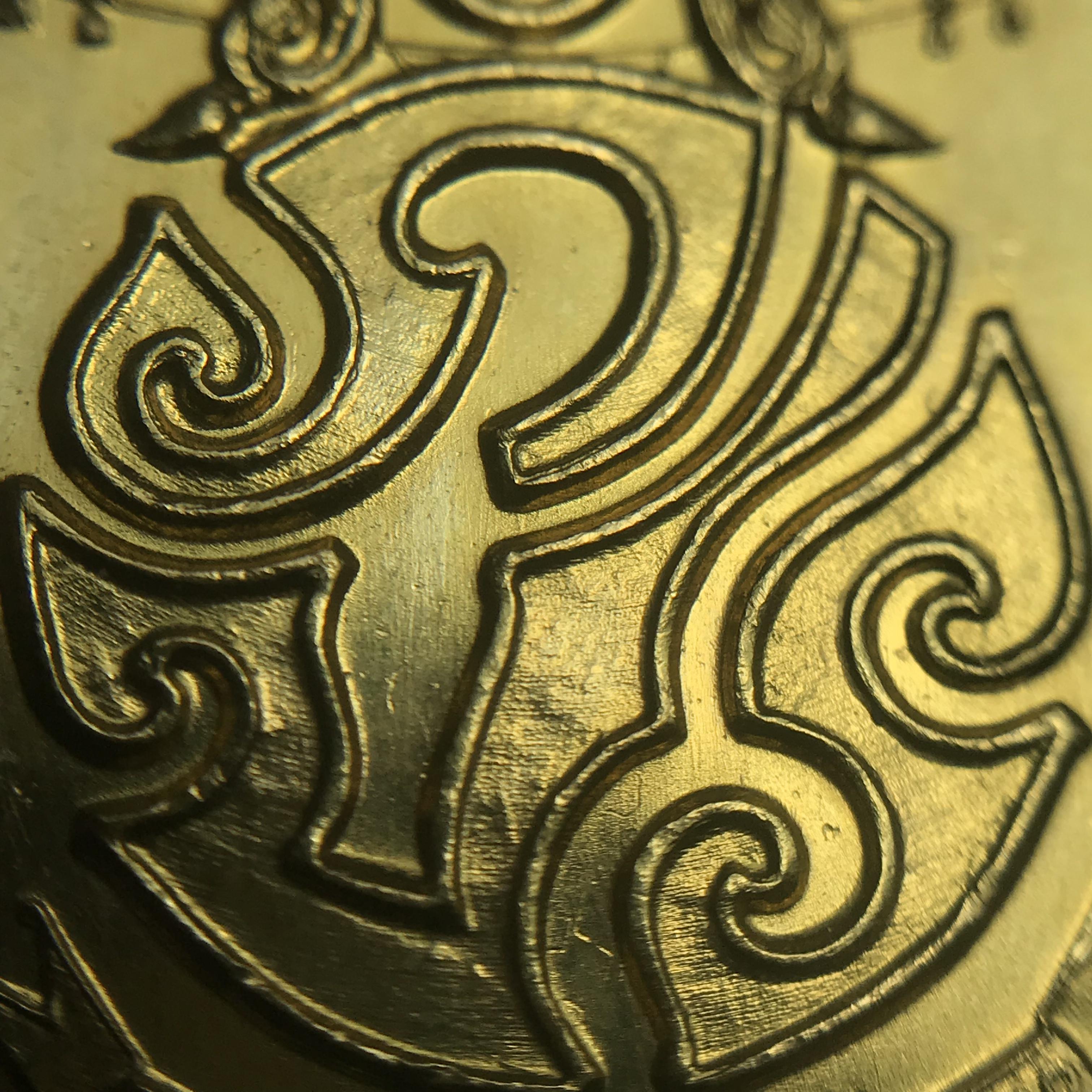 เหรียญพระชัยหลังช้าง ภปร. ปี2530 เนื้อทองคำ พิมพ์ใหญ่ 15กรัม(หนักหนึ่งบาท) พิธีใหญ่ นิยม สภาพสวย กล่องบรรจุเดิมครบ หายากมาก