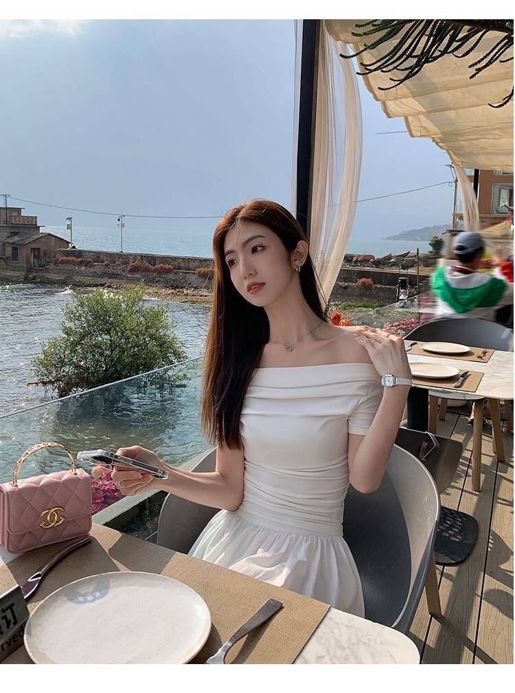 จีบไหล่เฉียง