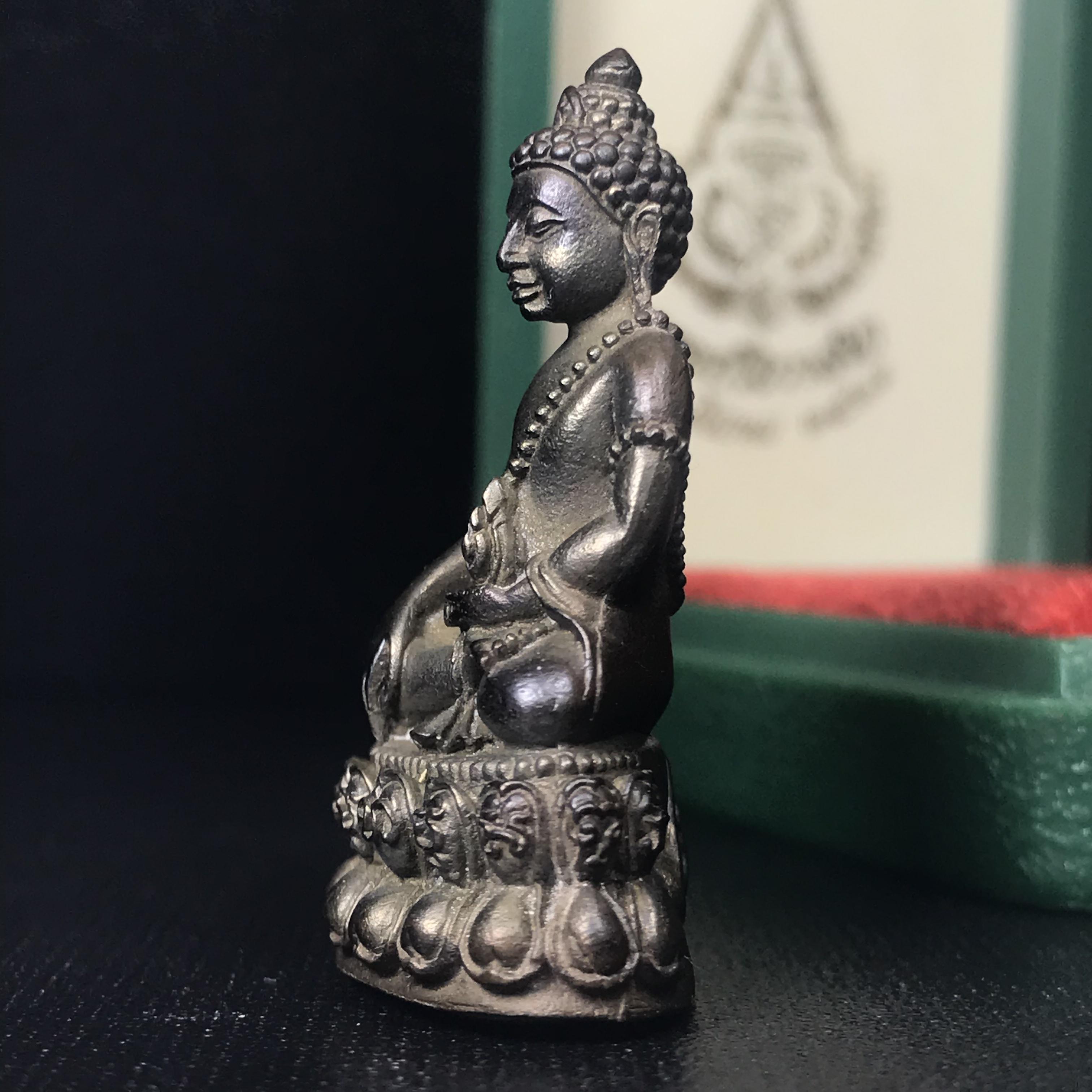 พระกริ่งวาสนาสมเด็จพระสังฆราช (วาสน์) วัดราชบพิธฯ ปี 2531 เนื้อนวโลหะ สร้างเป็นที่ระลึกในคราวที่สมเด็จพระอริยวงศาคตญาณ สมเด็จพระสังฆราช (วาสน์ วาสโน) มีพระชนมายุครบ 90 พรรษา(ในหลวง ร.9 เสด็จในพิธี) งานแกะแม่พิมพ์โดย นายช่างเกษม มงคลเจริญ)(1 ใน1991 องค์)