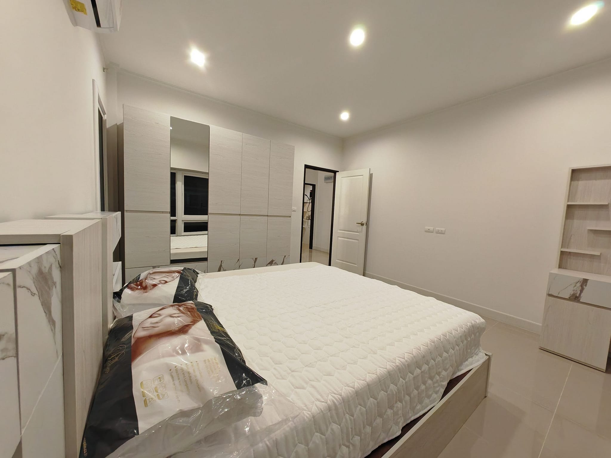 Thalang House Supalai Essence 3 bed room near Robinson. for Rent