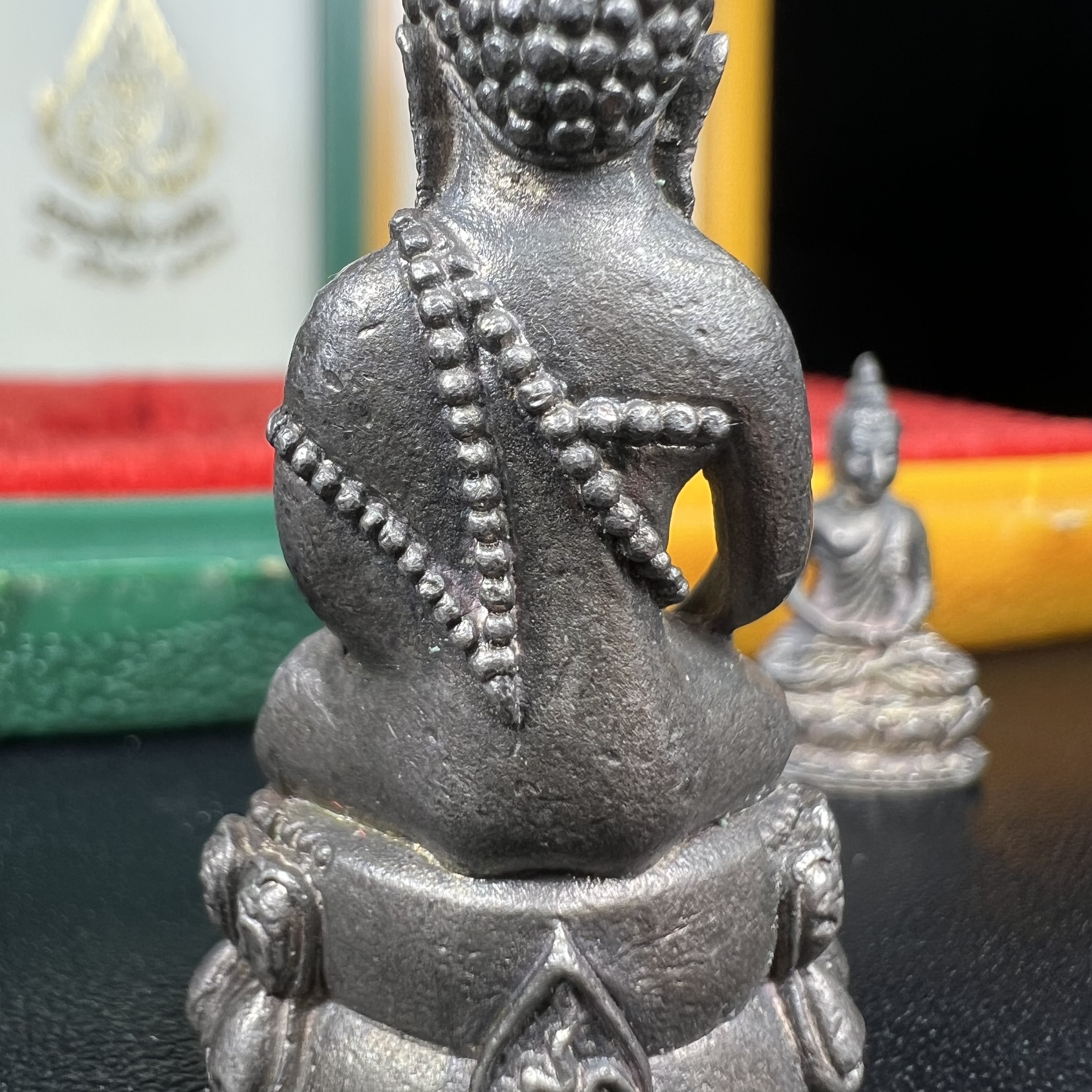 พระกริ่ง-พระชัยวัฒยน์วาสนาสมเด็จพระสังฆราช(วาสน์)วัดราชบพิธฯปี2531 เนื้อเงิน สร้างเป็นที่ระลึกในคราวที่สมเด็จพระอริยวงศาคตญาณ สมเด็จพระสังฆราช(วาสน์ วาสโน)มีพระชนมายุครบ90พรรษา(ในหลวง ร.9 เสด็จในพิธี)งานแกะแม่พิมพ์โดย นายช่างเกษม มงคลเจริญ)หายาก