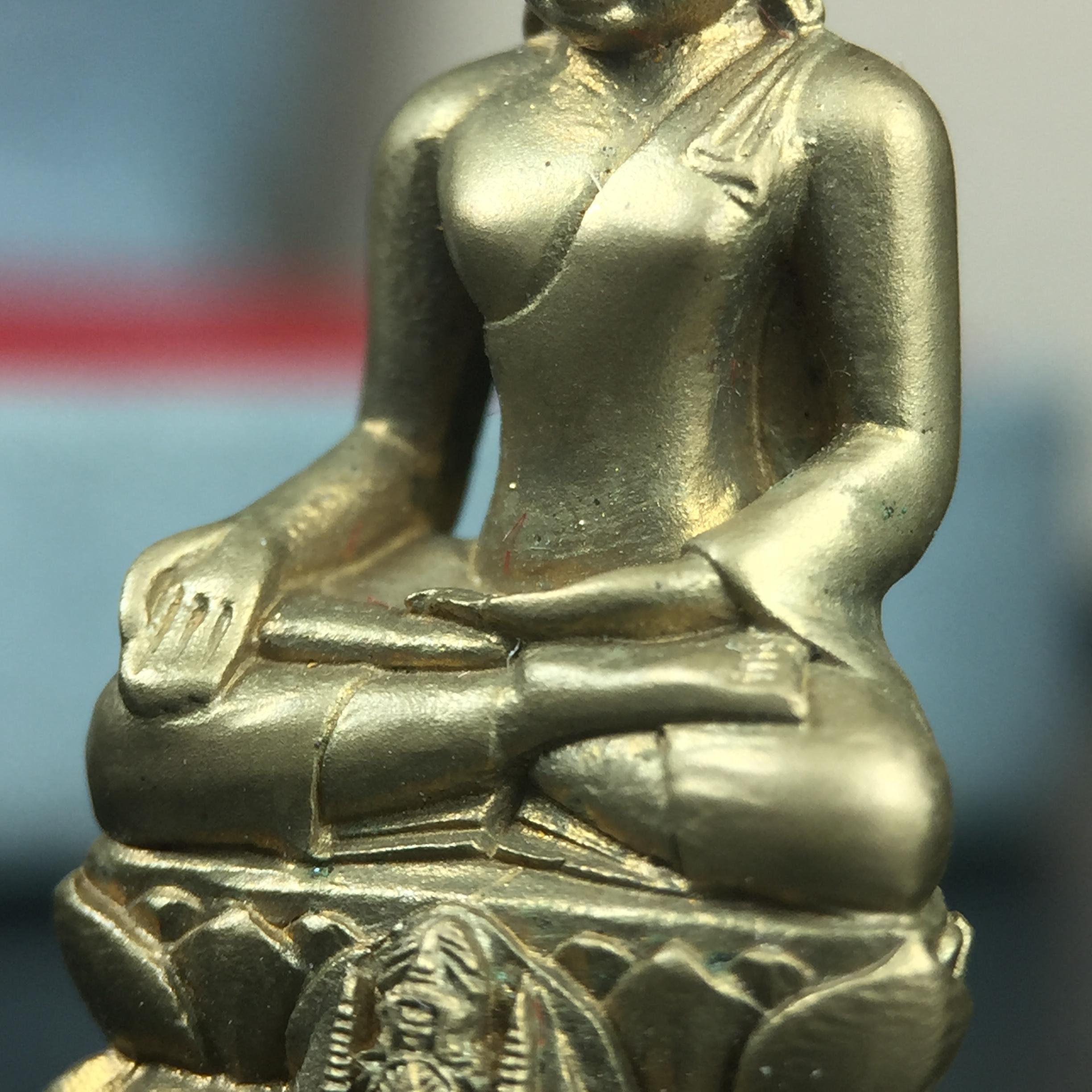 พระกริ่งไพรีพินาศ ครองสิริราชสมบัติครบ 50 ปี พ.ศ.2540 เนื้อทอง93 สวย ครบ สมบูรณ์ ชุดพระราชทาน(หายาก)