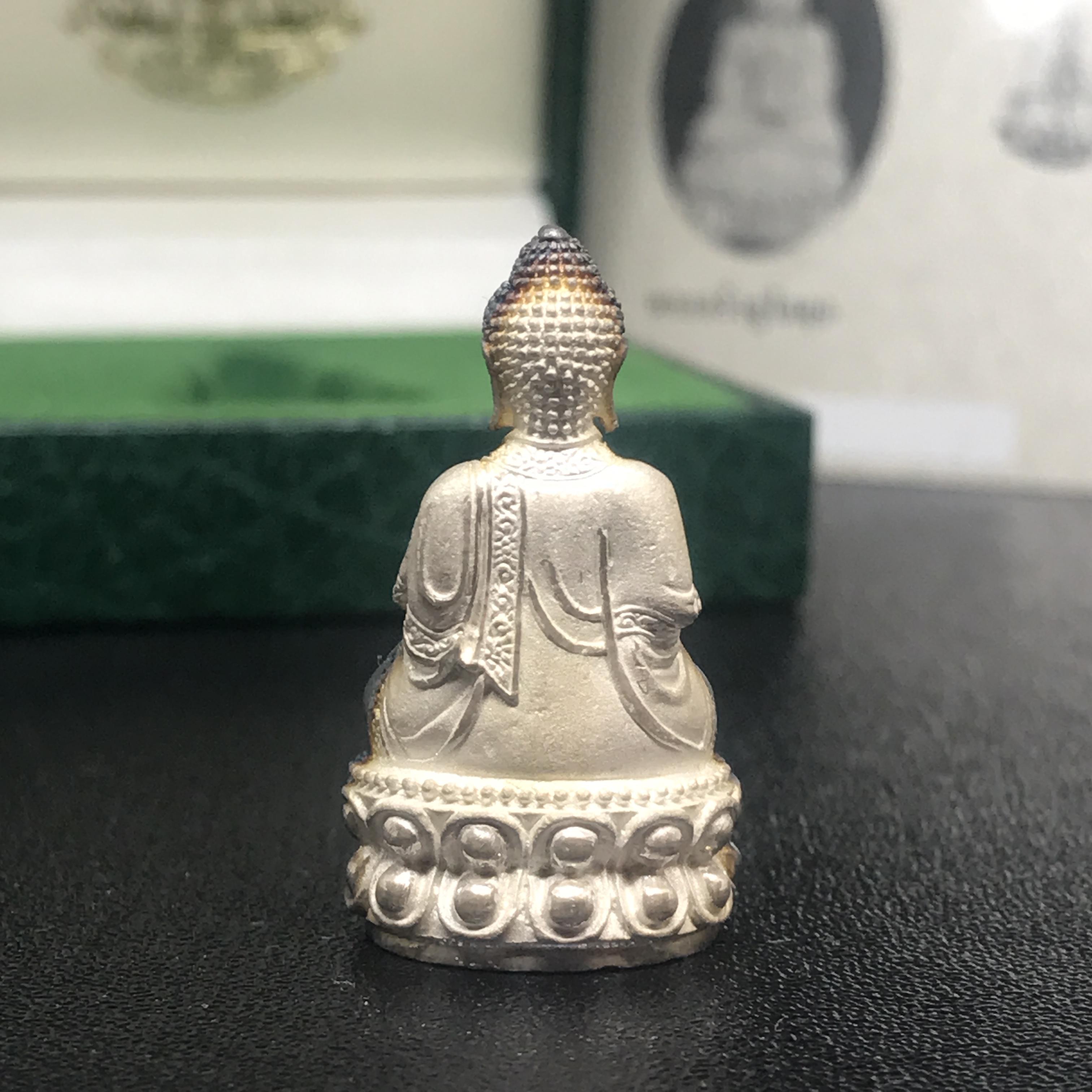 พระกริ่งยูไลฮุก โครงการพัฒนาบูรณพระอุโบสถวัดแก้วแจ่มฟ้า ปี 2539 เนื้อเงิน ตรากาญจนาภิเษก ครองราชย์ 50 ปี