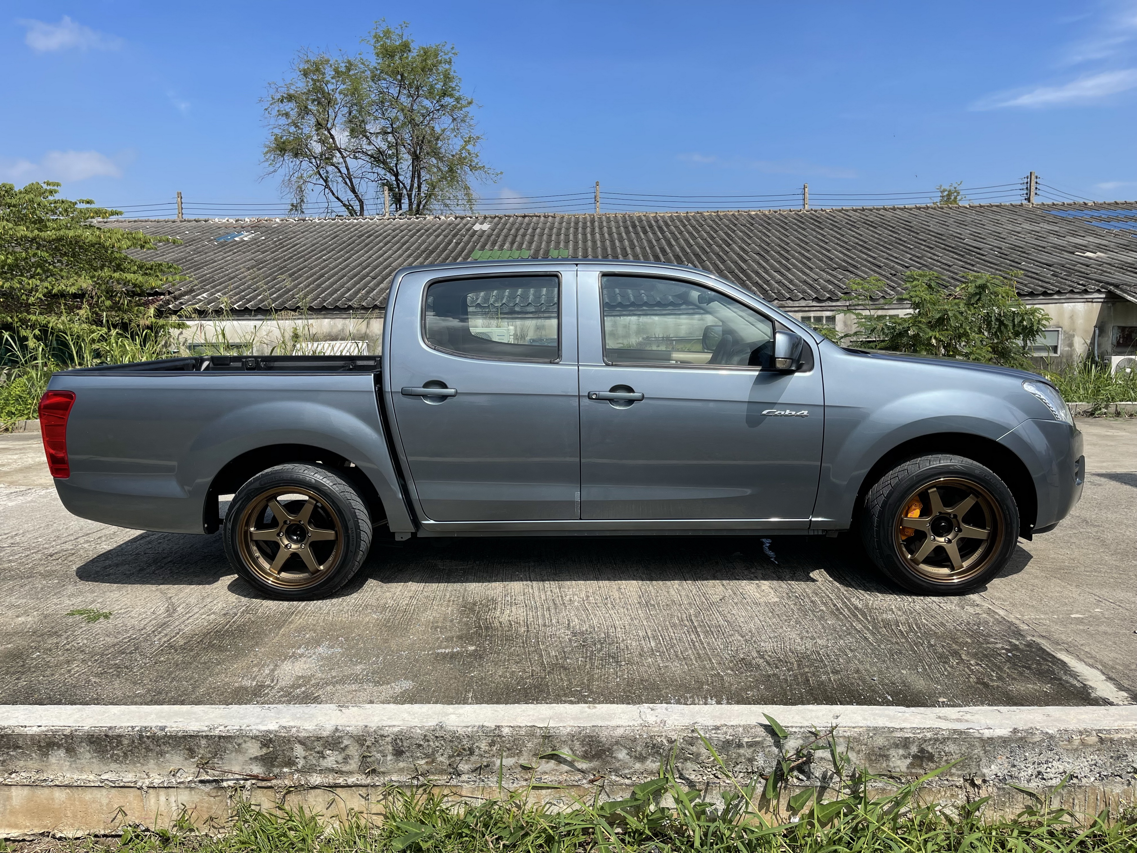 Isuzu Dmax All New 4ประตู 2.5 L 2012 เทา