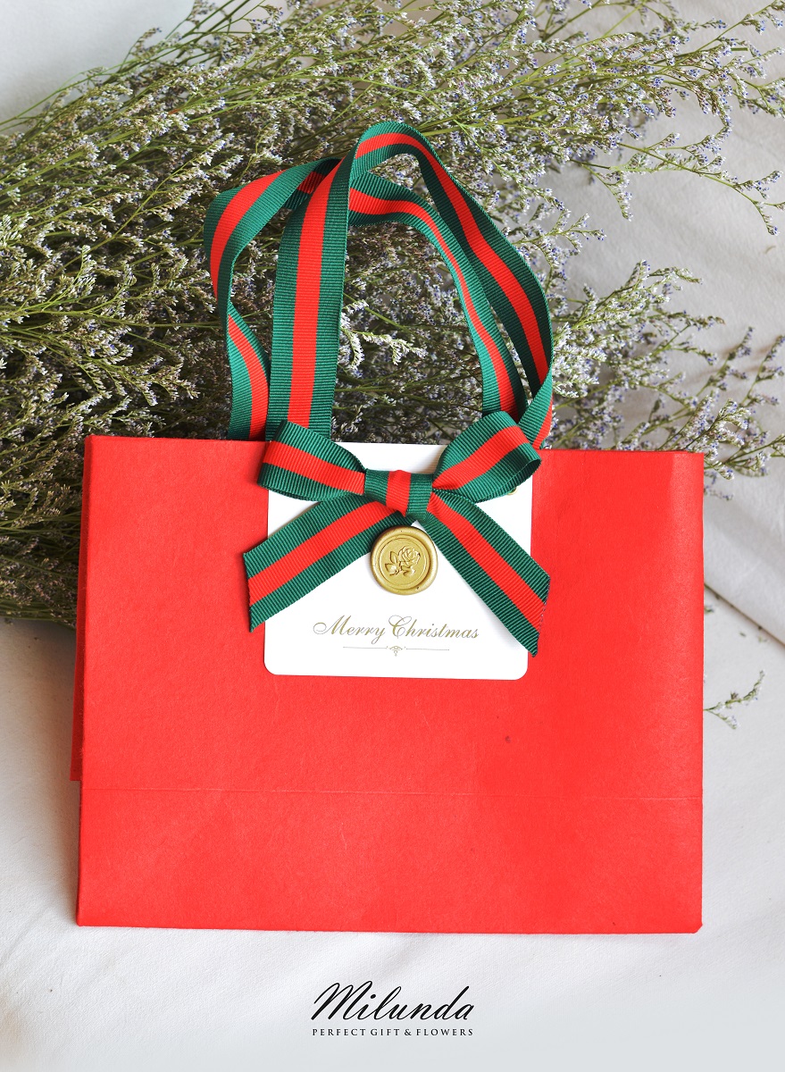 Christmas bags กระเป๋าของขวัญพิมพ์ชื่อโลโก้ แบบผูกโบว์มี 8 สี