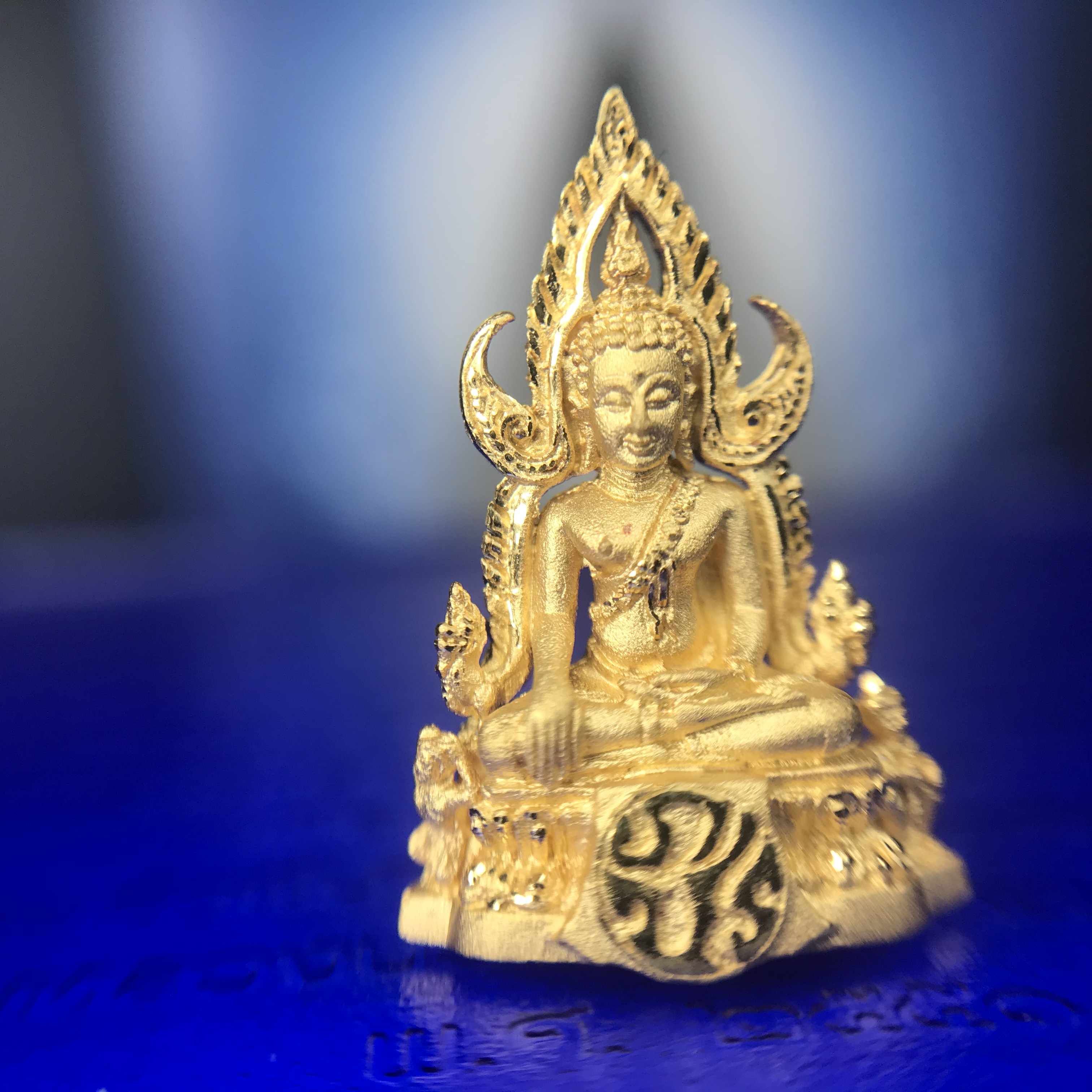 พระพุทธชินราช ภปร. โครงการ เพราะแผ่นดินนี้คือแผ่นดินเกิด ปี2551 เนื้อทองคำ 96.5%(น้ำหนัก 2.6 กรัม) ขนาดหน้าตัก1/4นิ้ว (สวยงามทรงคุณค่าหายาก)1 ใน 5000องค์