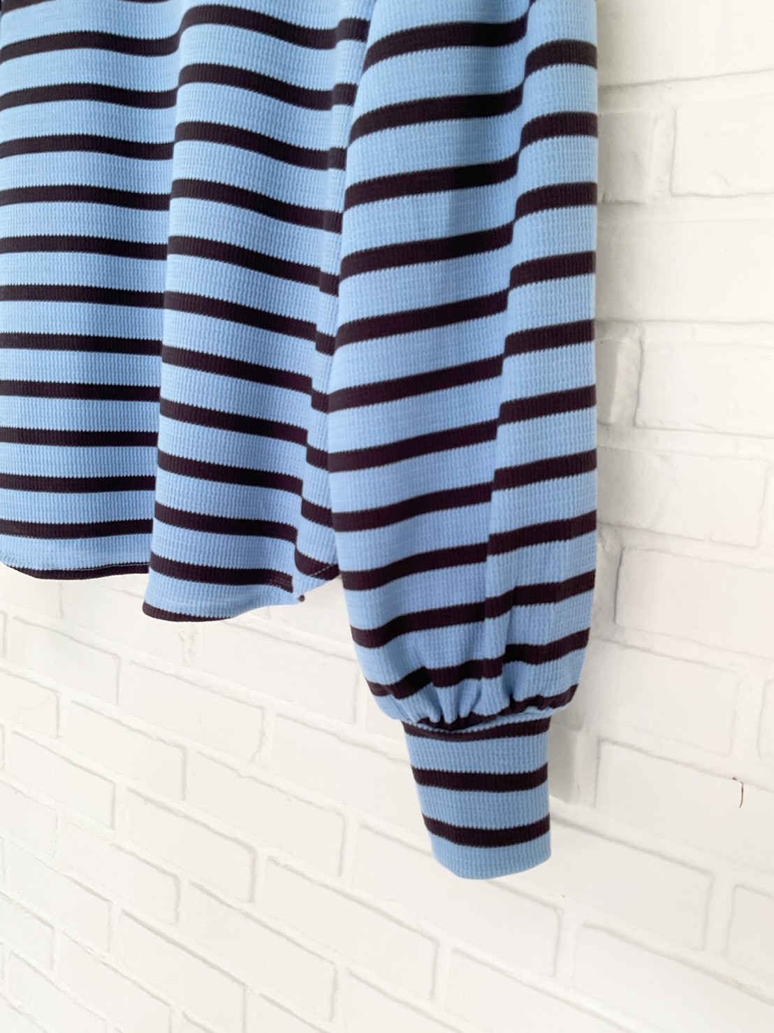 ริ้วห่างแขนจั้ม