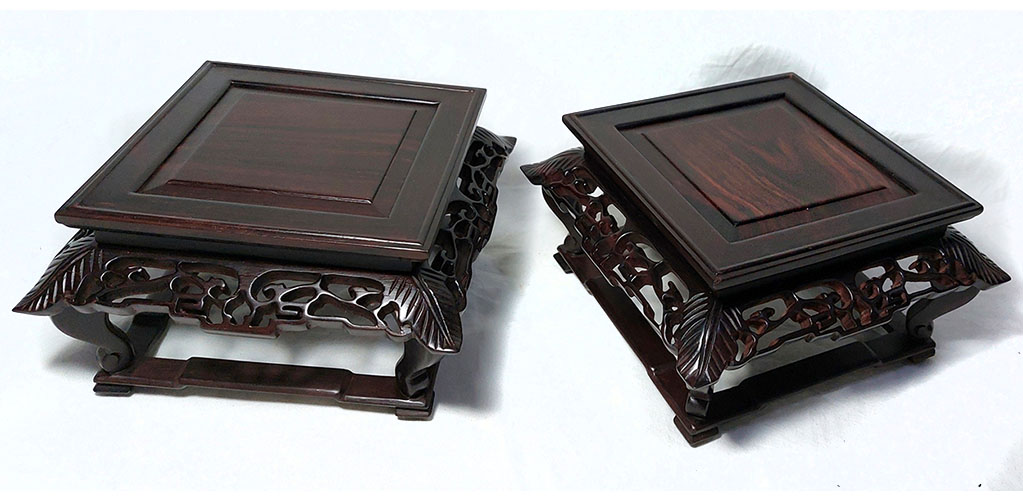 กี๋หรือฐานไม้สไตล์จีน สำหรับวางของตั้งโชว์ ท๊อป11.5cmx11.5cm ตัวละ