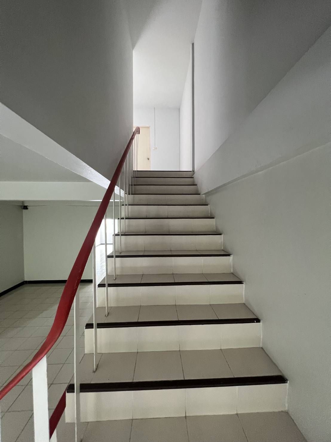 For Rent : Samkong, 3-Story Commercial Building, 1 Bedroom 3 Bathrooms