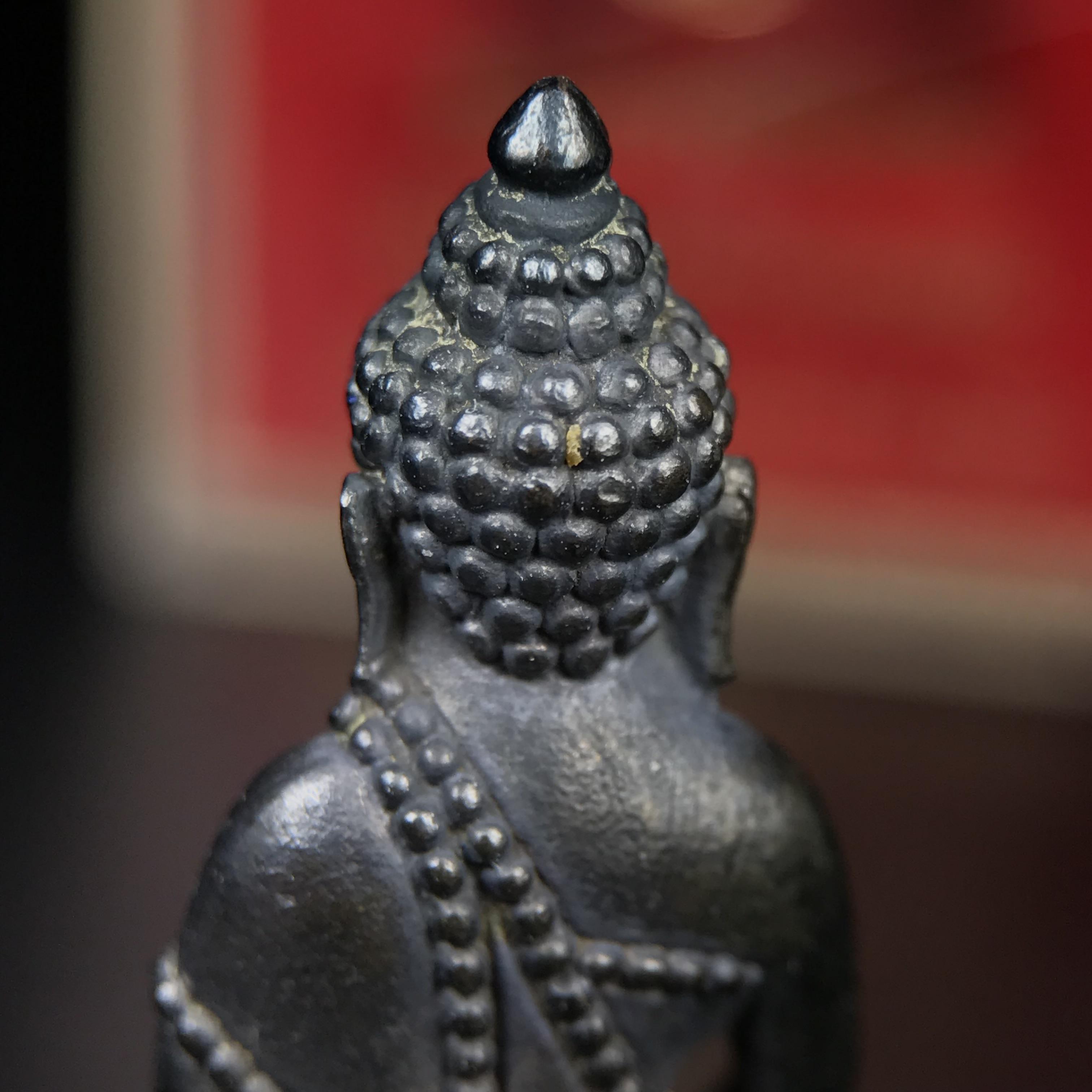 พระกริ่งปรมาภรณ์พุทธปัญญา(พระกริ่งศรีนคร 2) จัดสร้างเนื่องในมหามงคลสมัยเฉลิมพระชมน์พรรษา 5 รอบ องค์พระบาทสมเด็จพระเจ้าอยู่หัวรัชกาลที่9 ปี 2530 เนื้อนวโลหะ (ออกแบบโดยนายช่างเกษม มงคลเจริญ มีพระอาจารย์ไสว วัดราชนัดดา กรุงเทพ เป็นเจ้าพิธีครั้งสุดท้าย)