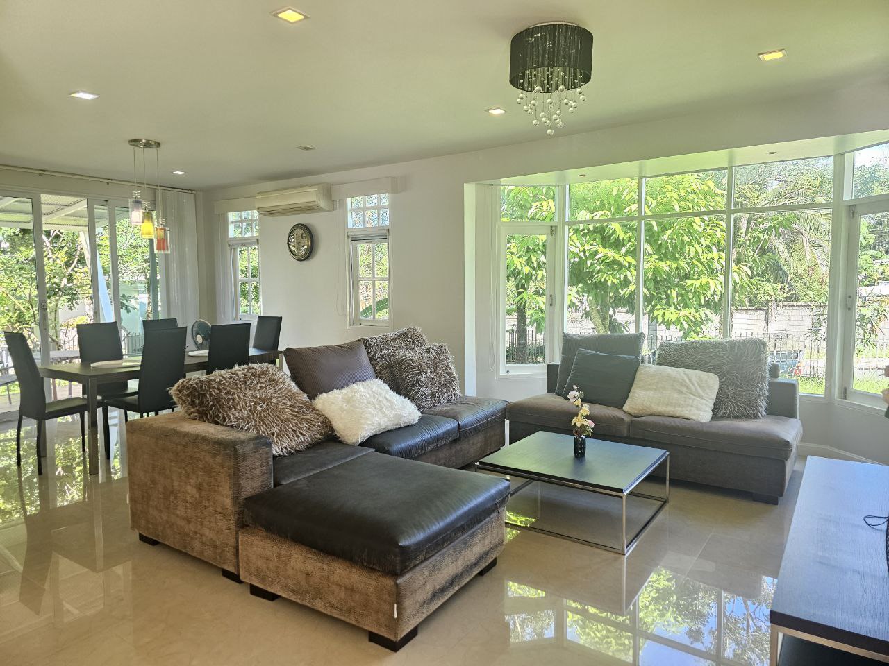 For Rent : Kathu, Private House, 3 bedrooms 3 Bathrooms, Garden View