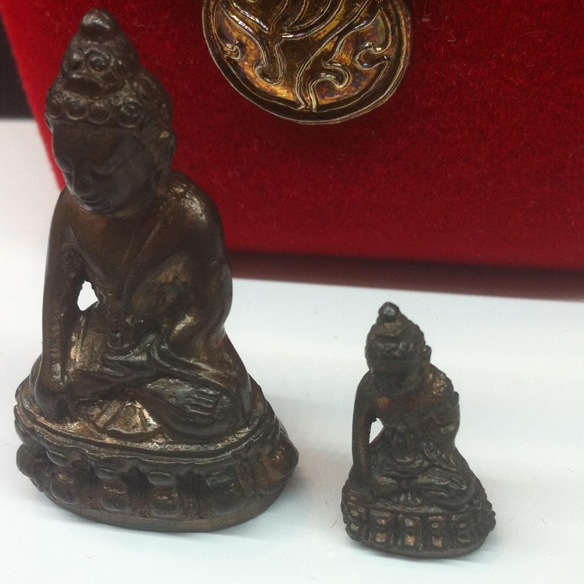 พระกริ่ง-พระชัยวัฒน์ ปวเรศ ปี2530 วัดบวรนิเวศราชวรวิหาร(ในหลวงเสด็จเททอง)