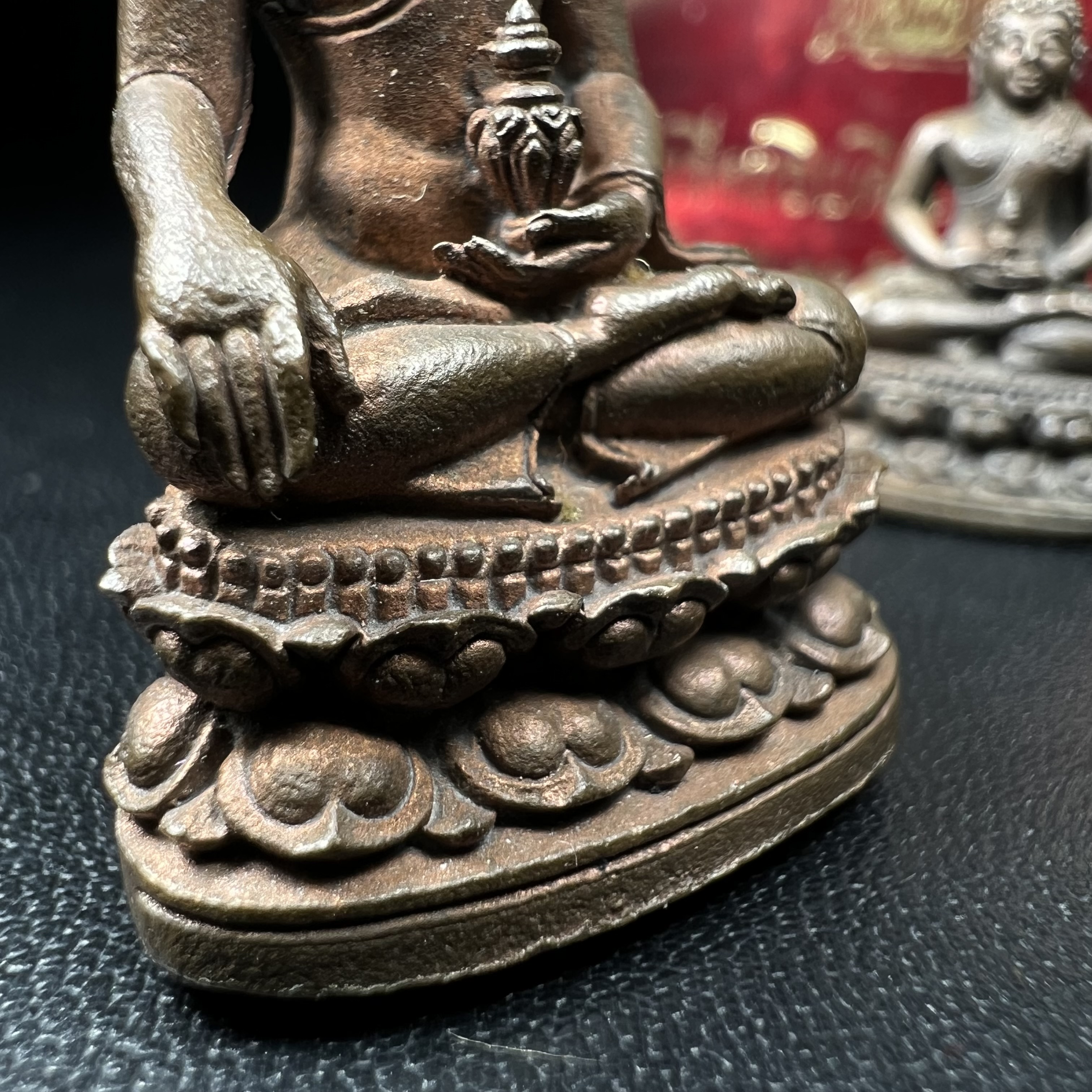 พระกริ่ง-พระชัยวัฒน์อธิบดี ปี2525 ของดีอัยการ (มีไว้บูชาเลื่อนยศเลื่อนตำแหน่งทุกท่าน)(1ใน 2525 ชุด)****ชุดหมายเลข ๒๔๙๑ ****มียศ มีบารมี สมกับความหมายของนาม พระกริ่งอธิบดี “พระกริ่งผู้เป็นใหญ่ในหมู่พระกริ่งทั้งหลาย”