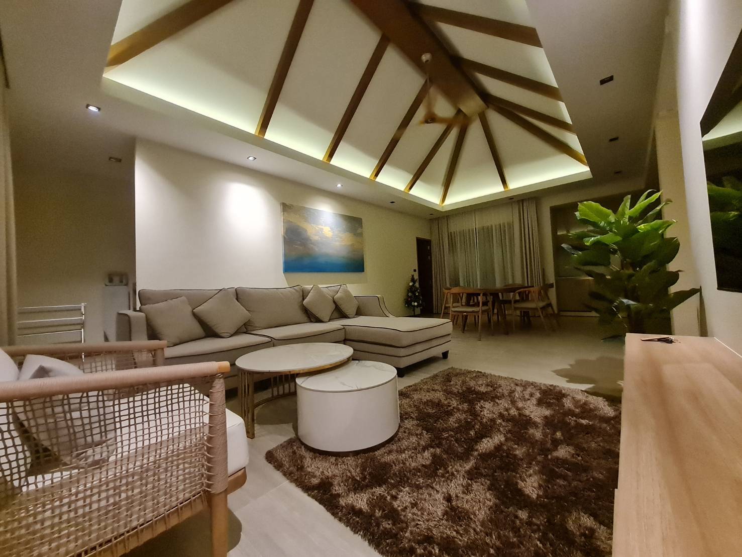 For Rent : Thalang, Brand New Luxury Pool Villa, 3 bedrooms 3 bathrooms