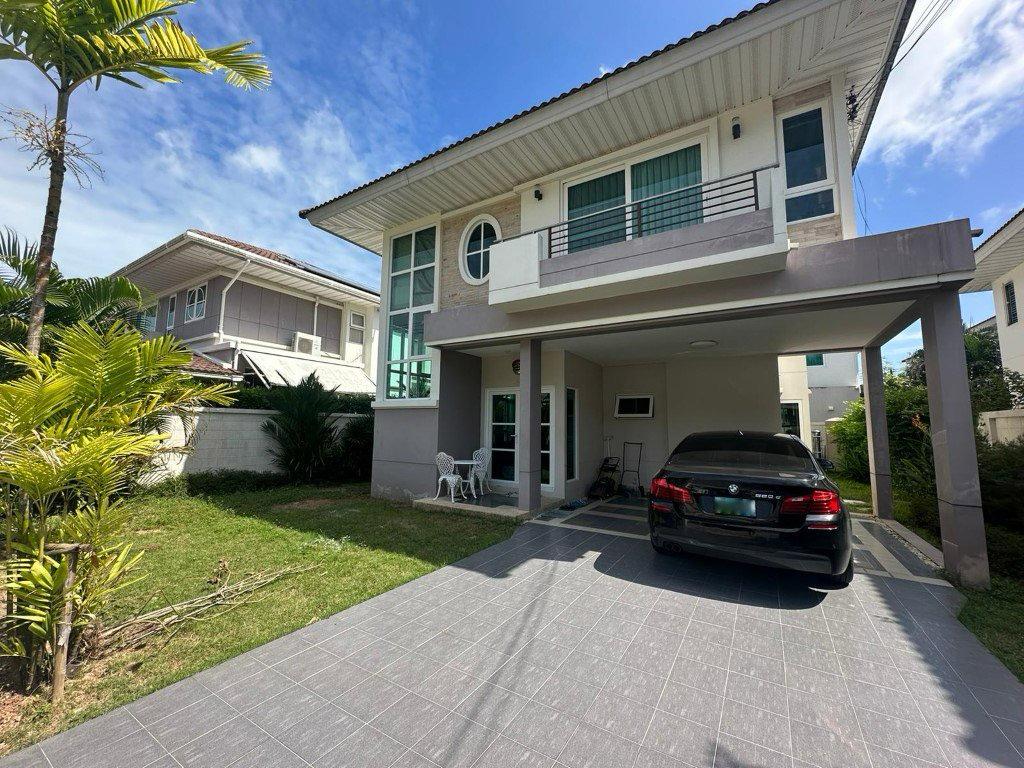 For Rent : Kohkaew, 2-Story detached house, 3+1 Bedrooms 3 Bathrooms