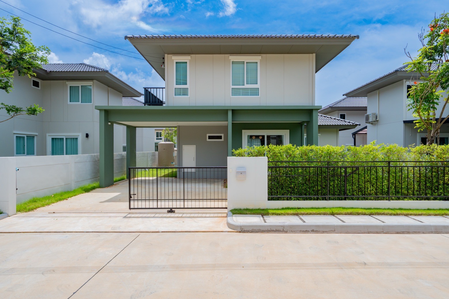 For Rent : Kohkaew, 2-Storey Detached House @Saransiri Retreat, 4 Bedrooms 3 Bathrooms