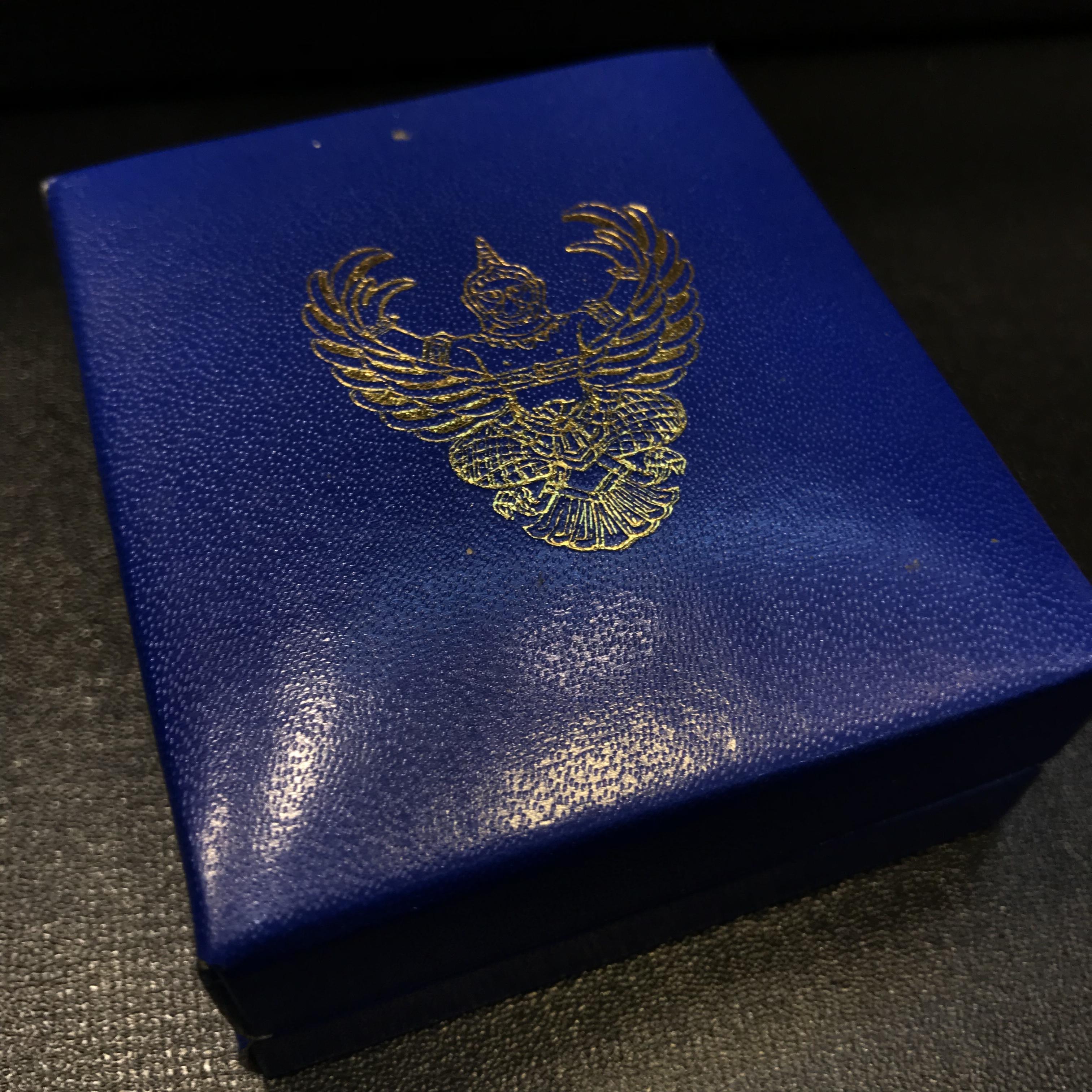 องค์พญาครุฑ รุ่นมหาเศรษฐี วัดโพธิ์ทอง ปี 2540 เนื้อทองคำ พิมพ์เล็ก