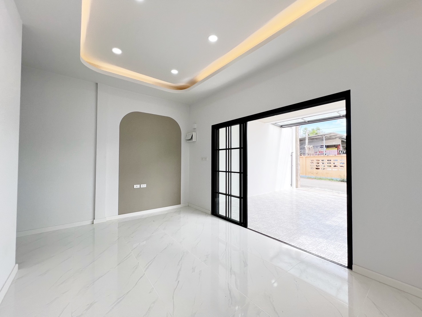 For Sales : Wichit, Modern style townhouse, 2 Bedrooms 2 Bathrooms