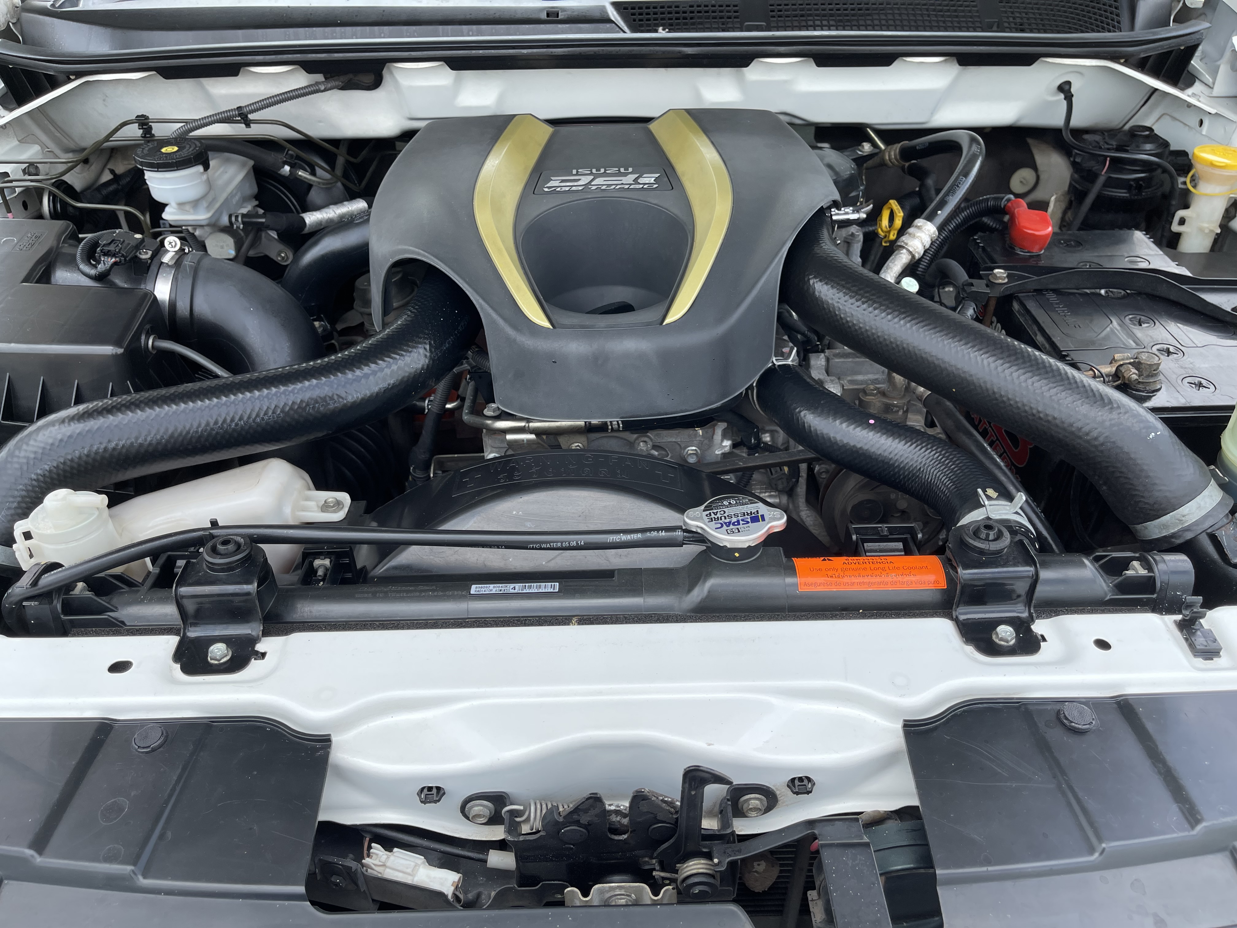 Isuzu Dmax All New 4ประตู Hilander 2.5 Vgs Z Dvd 2014 ขาวมุก