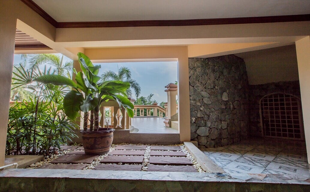 For Rent : Layan Beach Luxury Thai-Style Villa, 7 bedrooms 8 bathrooms