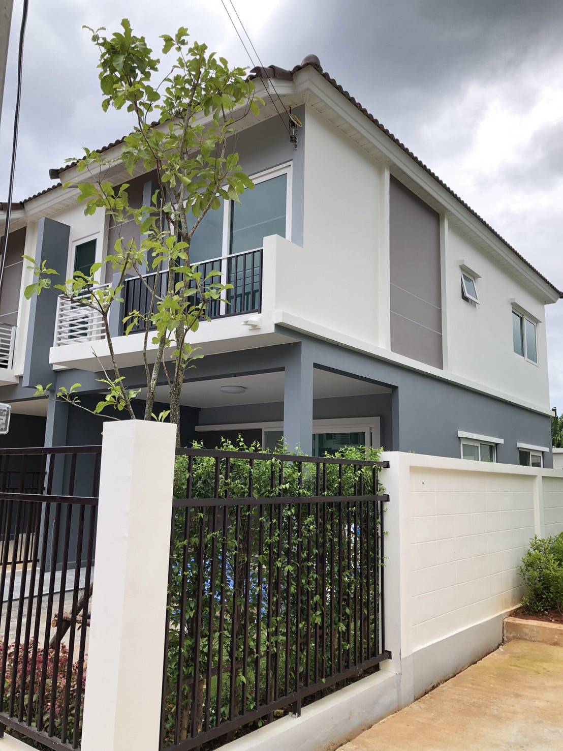 For Rent : Kuku-Ratsada, 2-Story Town House, 3 bedrooms 2 bathrooms
