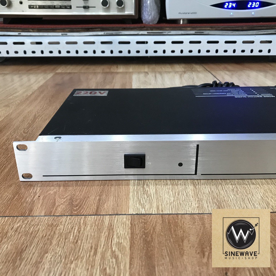 Controller ยี่ห้อ BOSE รุ่น 802CII หน้าเงิน ไฟ 220Volts