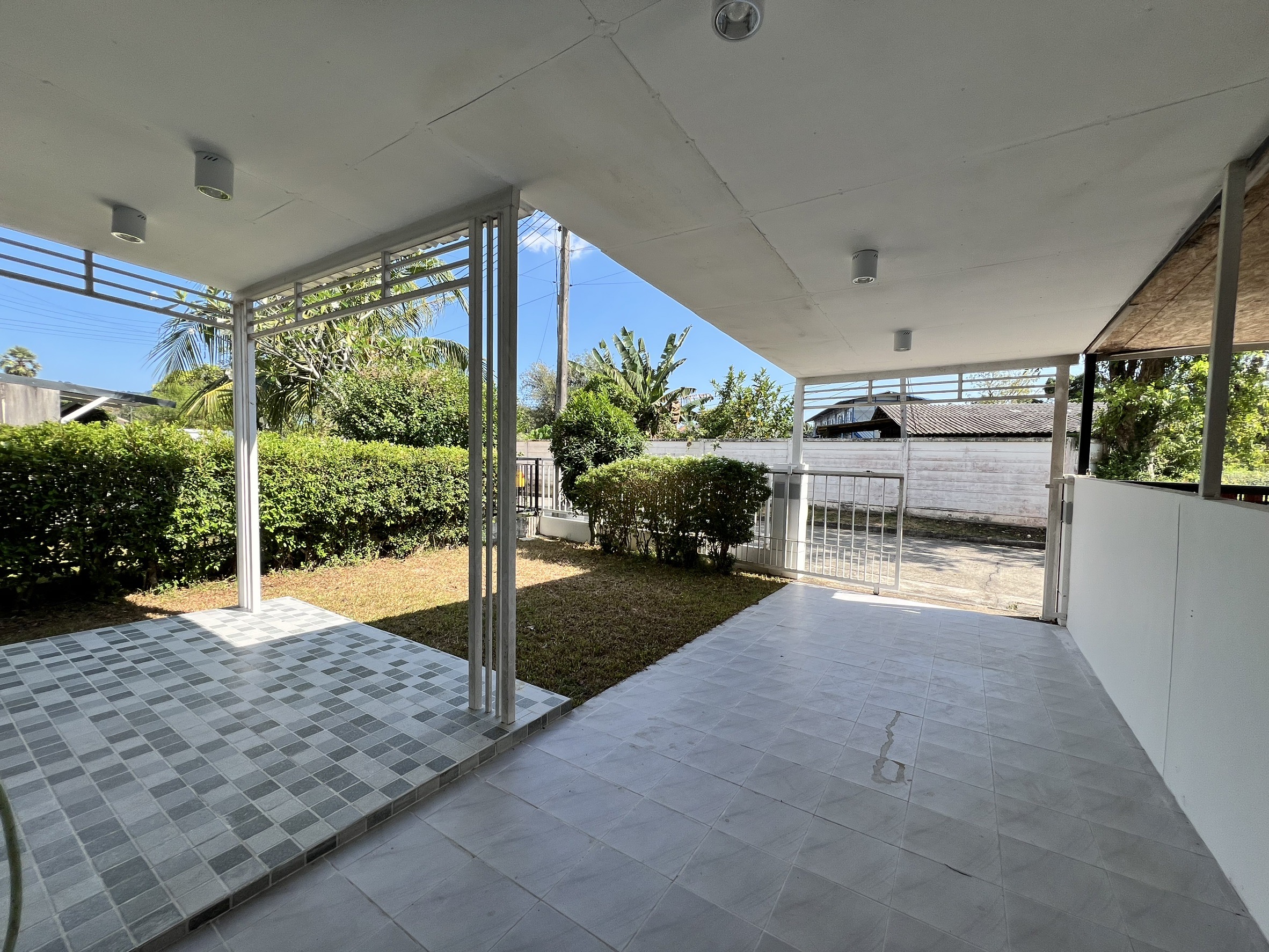 For Sales : Thalang, 2-story semi-detached house, 3 Bedrooms, 2 Bathrooms.