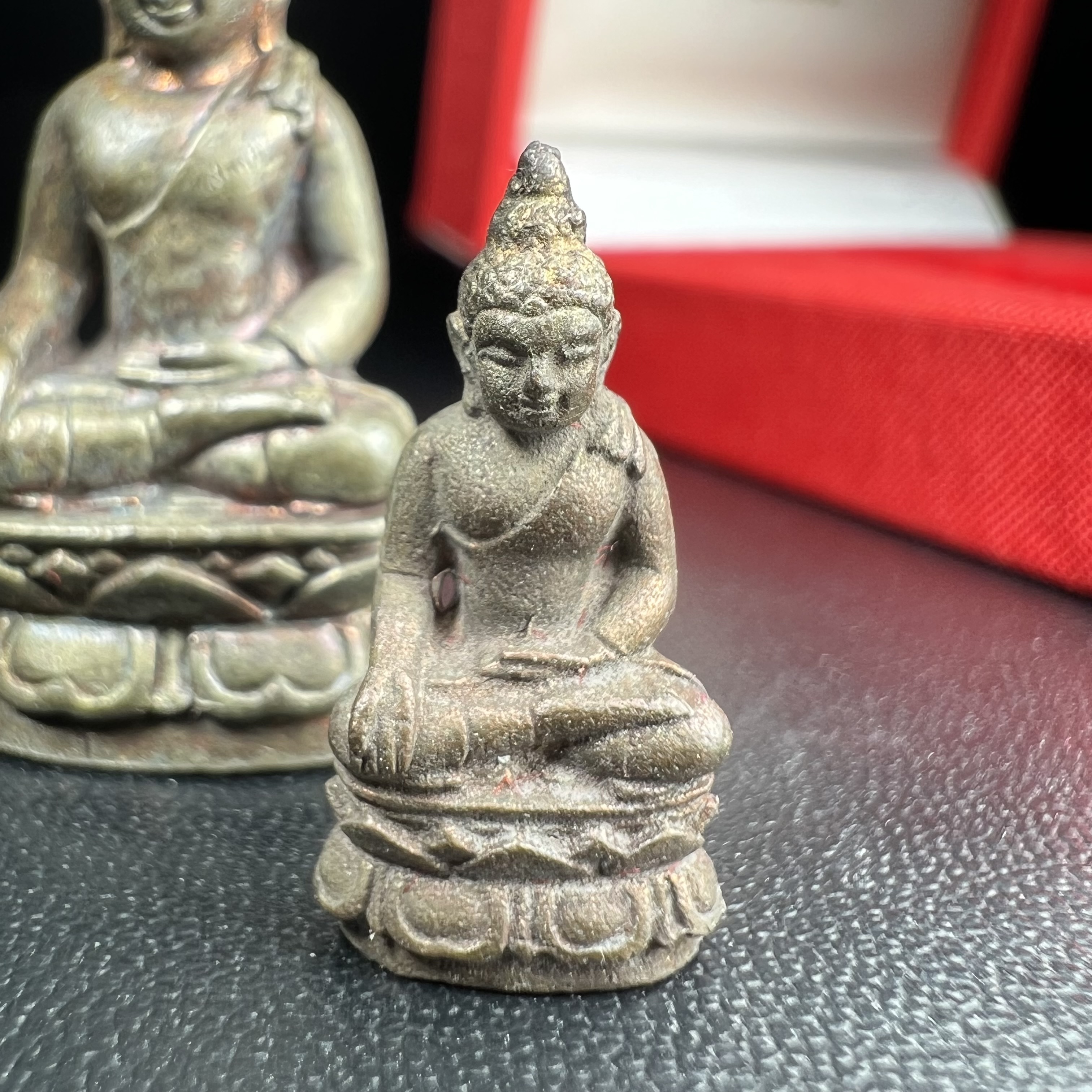 พระกริ่ง-พระชัยวัฒน์ ไพรีพินาศ วัดบวรนิเวศวิหาร ปี 2544 เนื้อสัมฤทธิ์ พิธีดีเยี่ยม สมเด็จพระญาณสังวร พระสังฆราช เสด็จจุดเทียนชัยและทรงอธิษฐานจิตด้วยพระองค์เอง(พิธีใหญ่นิยม)(1ใน9989องค์)