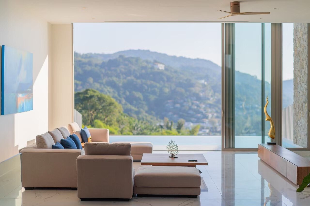 For Sale : Kata Private Luxury Pool Villa, 5 bedrooms 6 Bathrooms, Sea view.