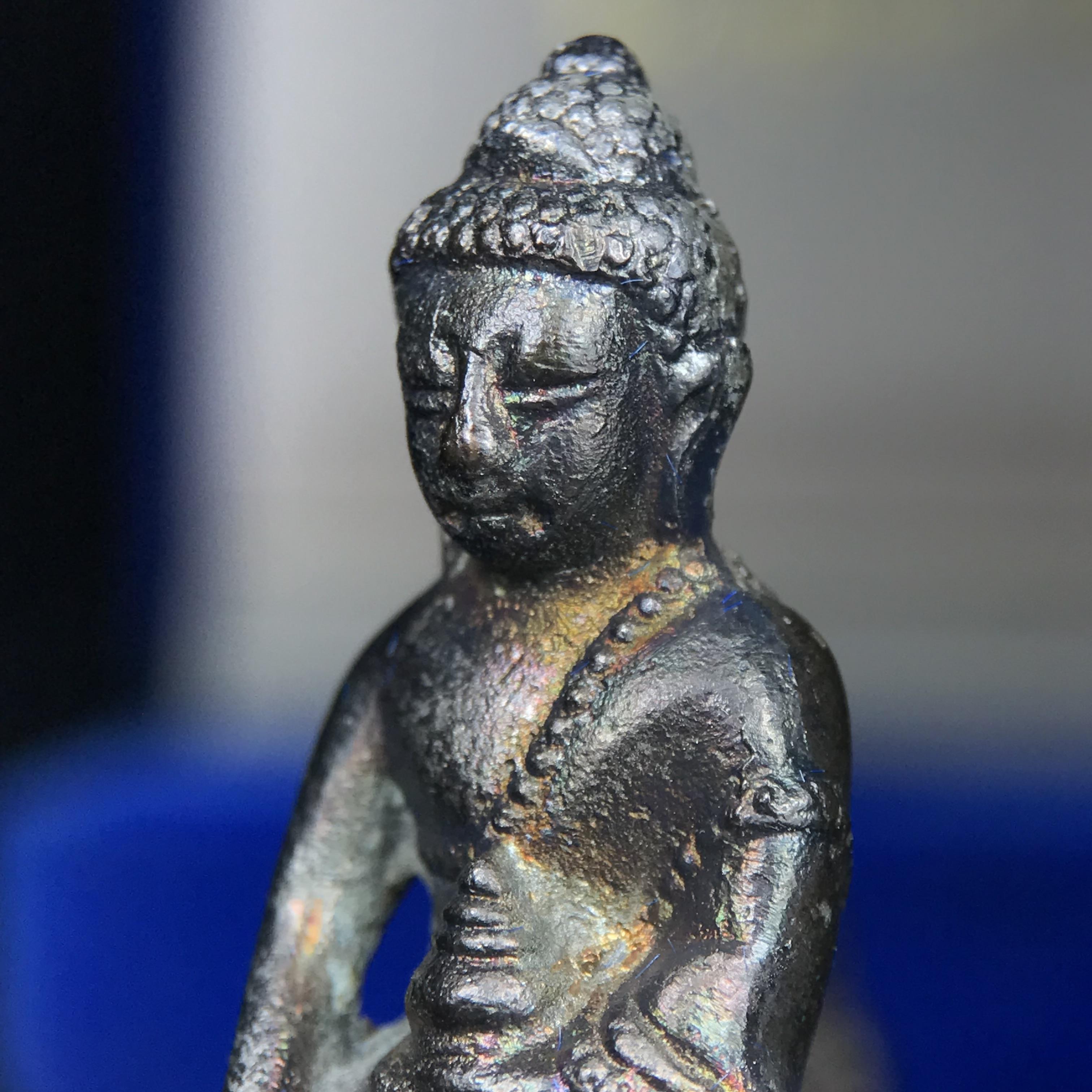 พระกริ่ง-พระชัยวัฒน์ สว. 90 พรรษาสมเด็จย่า ปี2533 เนื้อนวโลหะ(แก่ทองคำผสมทองคำเยอะมากรุ่นนี้)(ในหลวงรัชกาลที่9เสด็จในพิธี)(หล่อแบบโบราณอุดมวลสาร 108 แบบฉบับพระกริ่งใหญ่สายวัดสุทัศน์ พระสังฆราช(แพ))(1 ใน 3000 ชุด) หายาก(***องค์นี้ผิวเนื้อนวโลหะสวยมาก***)