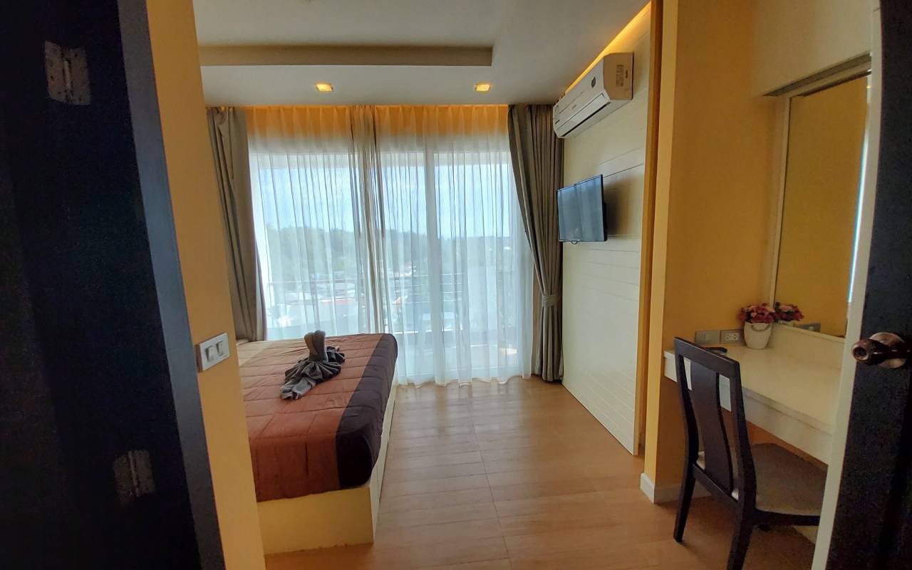 For Rent : Karon, Sea&Sky Condominium, 2 bedroom 2 bathroom, 6th flr. Seaview