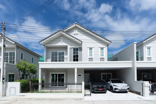 For Rent : Pakhlok, 2-Story Twin House, 3 bedrooms 3 bathrooms