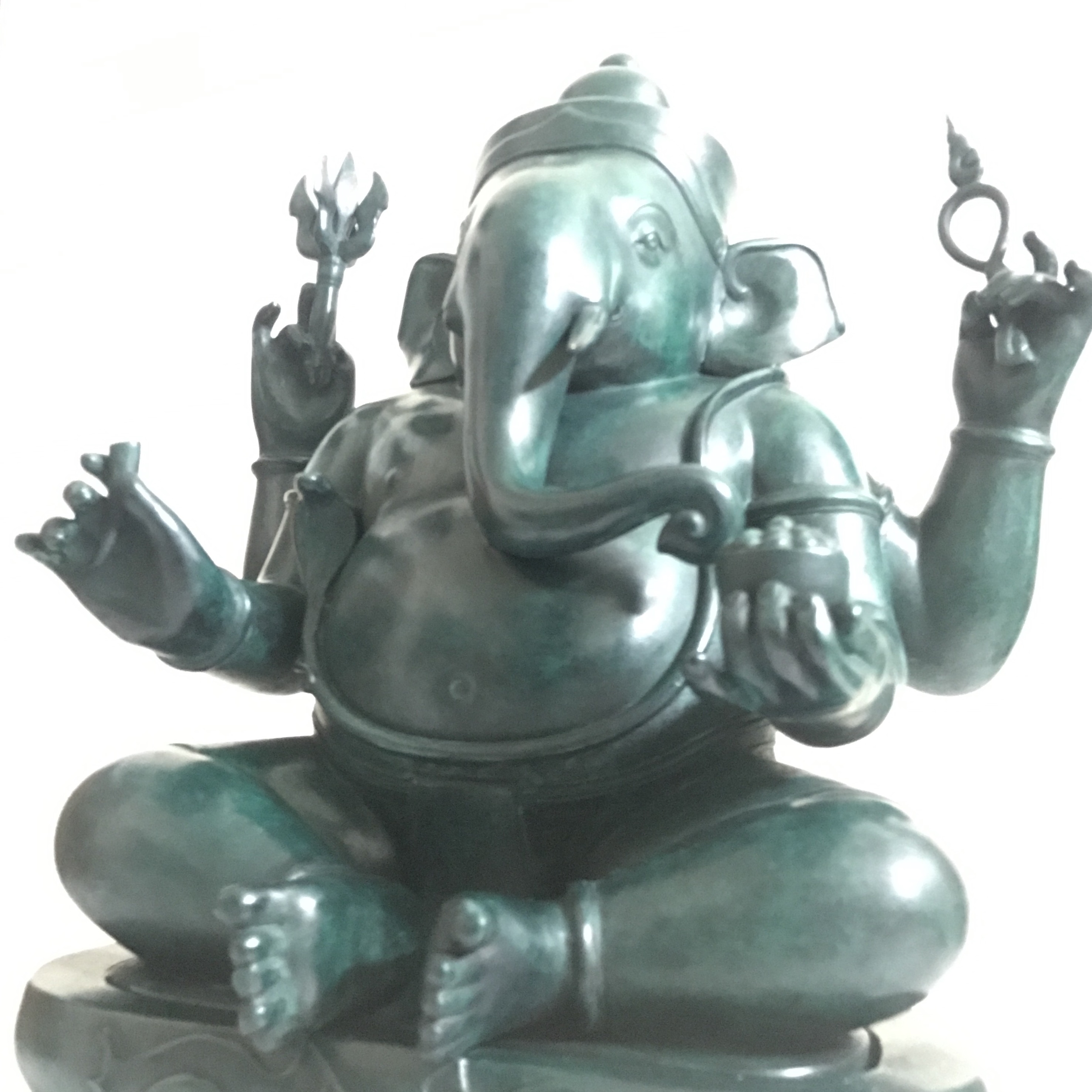 พระพิฆเนศวร์ 65 ปี คณะจิตรกรรม มหาวิทยาลัยศิลปากร ปี2551 ลอยองค์เนื้อสำริดขนาดหน้าตัก 9 นิ้ว