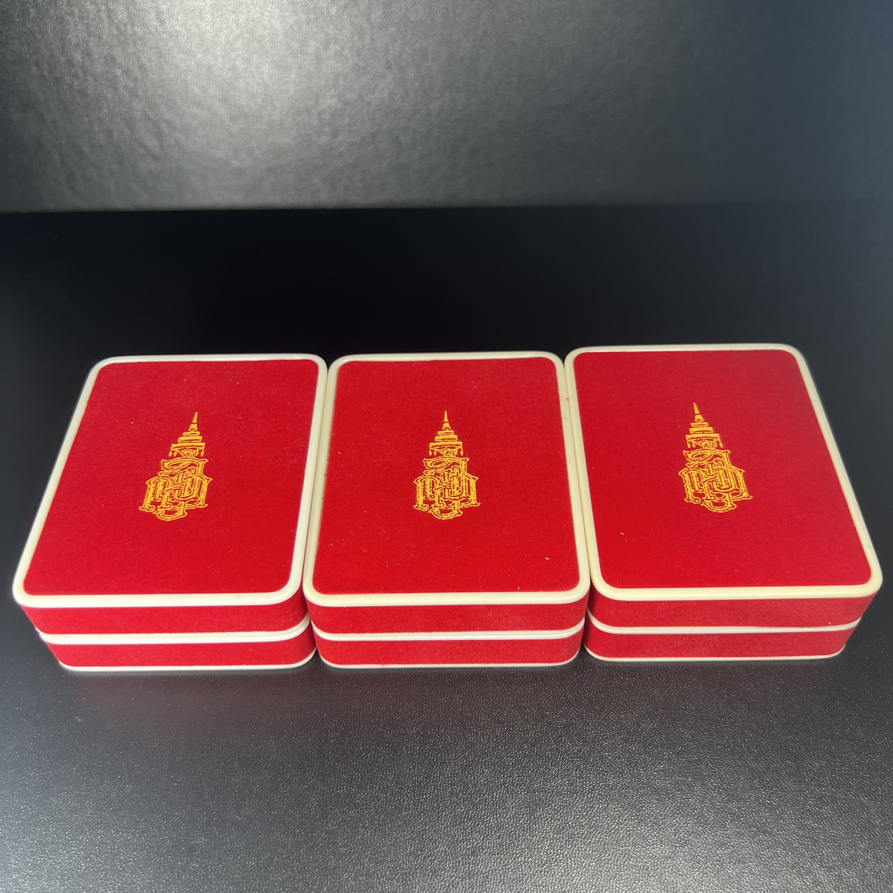 พระกริ่งยอดแก้ว ญสส. สมเด็จพระญาณสังวร สมเด็จพระสังฆราช เนื้อนวโลหะ วัดบวรนิเวศวิหาร ปี 2548 (ประทานมวลสารและพระเกศา ผงอันเป็นศิริมงคล)(1 ใน 4992 องค์)