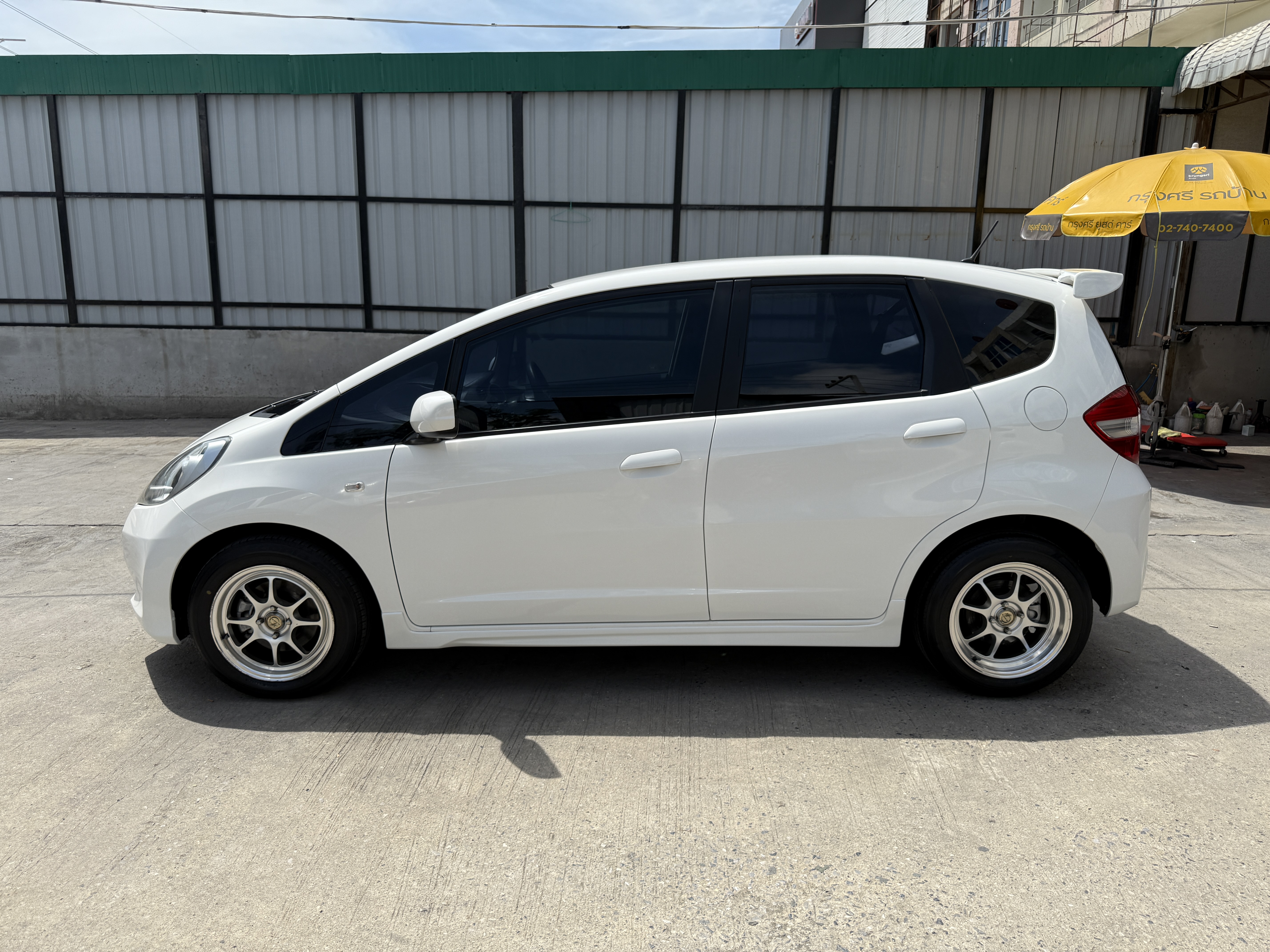 Honda Jazz 1.5 V At 2014 ขาว