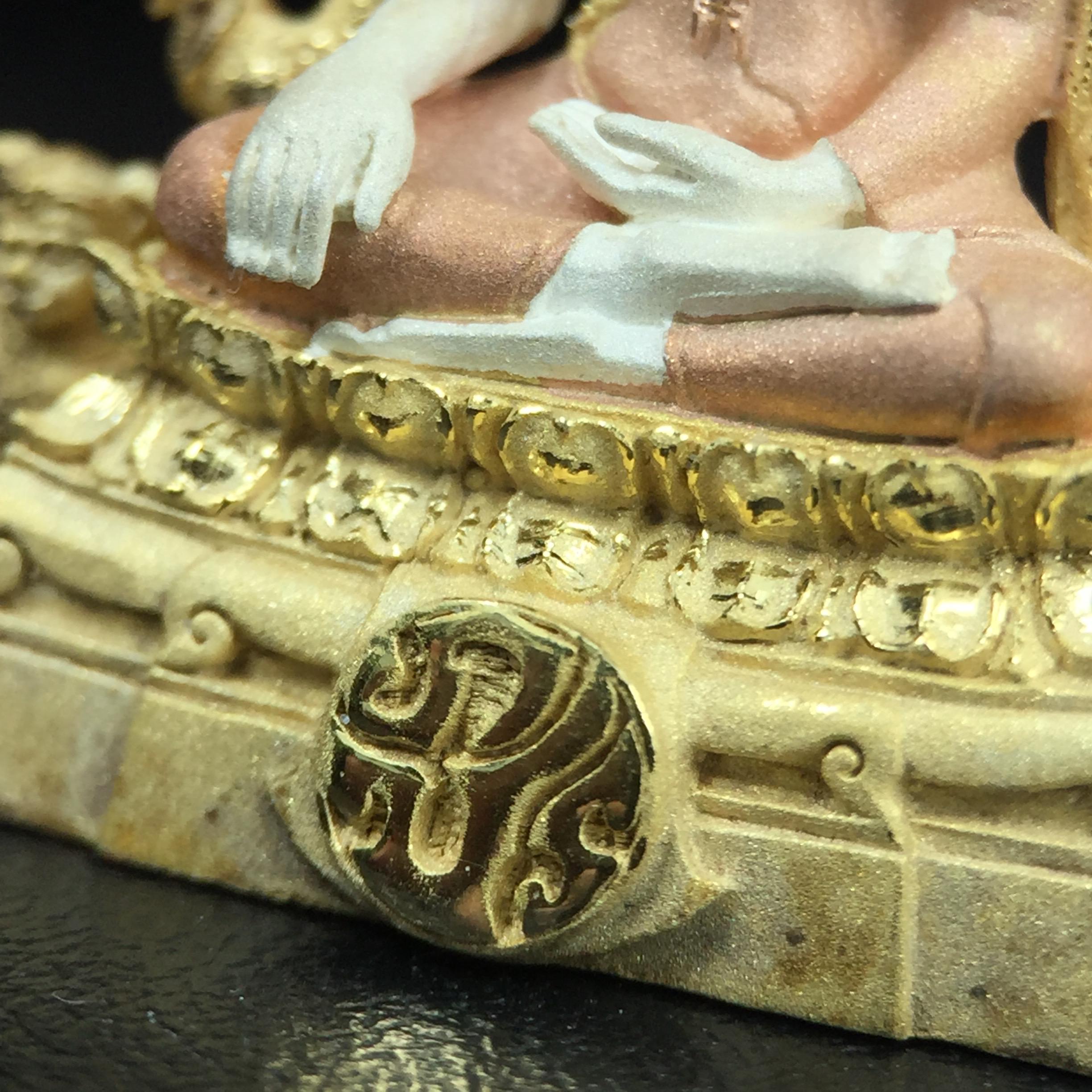 พระพุทธชินราช ภปร. โครงการ "เพราะแผ่นดินนี้ คือ แผ่นดินเกิด" ปี2548(รุ่นแรก) ลอยองค์ หน้าตัก 1/2 นิ้ว เนื้อเงินสามกษัตริย์(ผิวเดิมติดรุ้งๆสวยดีมีเสน่ห์) พุทธศิลป์งดงามทรงคุณค่า รุ่นยอดนิยม