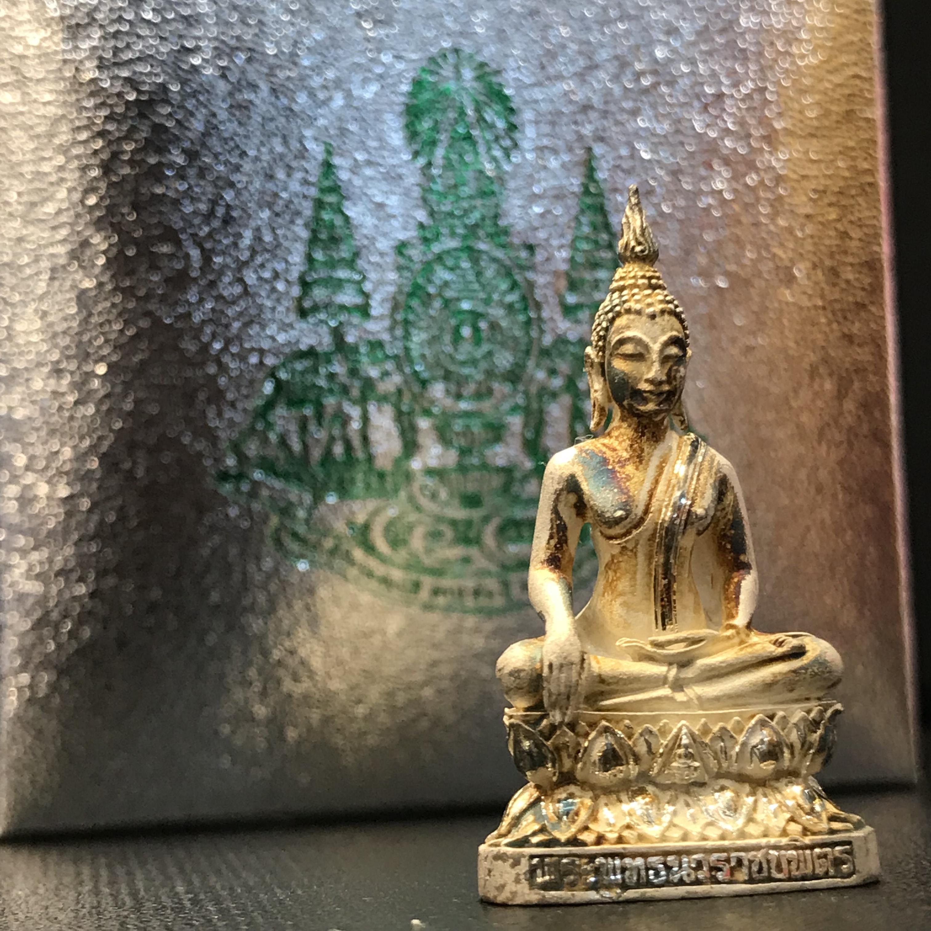 พระกริ่งพระพุทธนวราชบพิตร ปี2540 เนื้อเงินพร้อมกล่องบรรจุเดิม