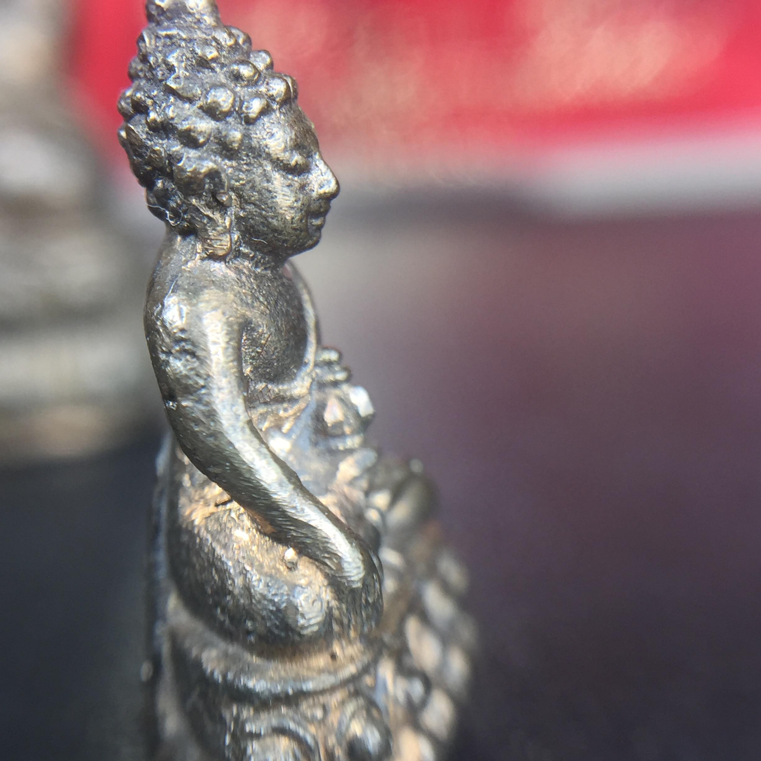 พระกริ่ง-พระชัยวัฒน์ ภปร. ธรรมศาสตร์ 50ปี เนื้อนวโลหะ ปี2527(ในหลวงรัชกาลที่9 เสด็จเททอง)(หายาก)(1ใน677ชุด)