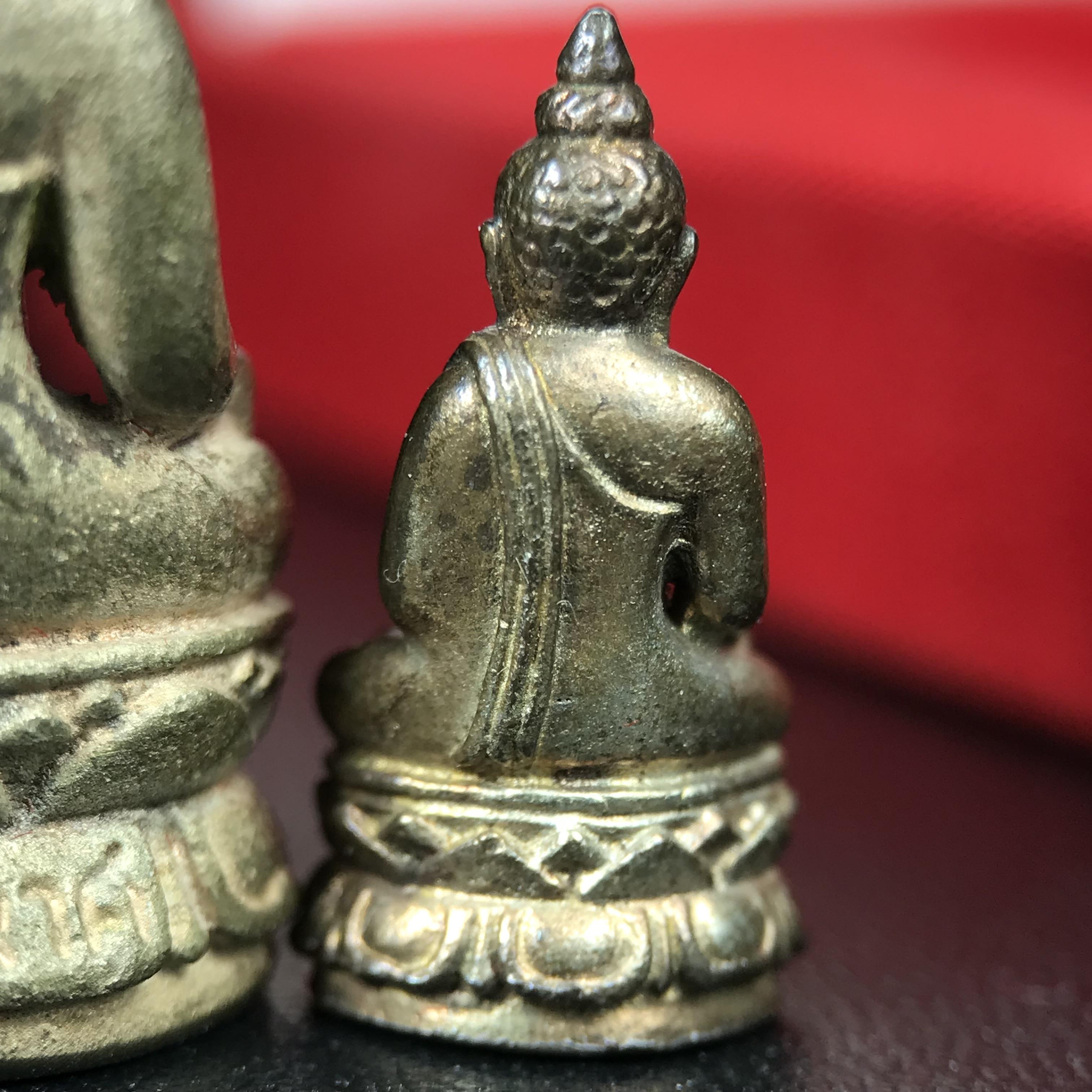 พระกริ่ง-พระชัยวัฒน์ ไพรีพินาศ วัดบวรนิเวศวิหาร ปี 2544 เนื้อสัมฤทธิ์ พิธีดีเยี่ยม สมเด็จพระญาณสังวร พระสังฆราช เสด็จจุดเทียนชัยและทรงอธิษฐานจิตด้วยพระองค์เอง(พิธีใหญ่นิยม)(1ใน9989องค์)