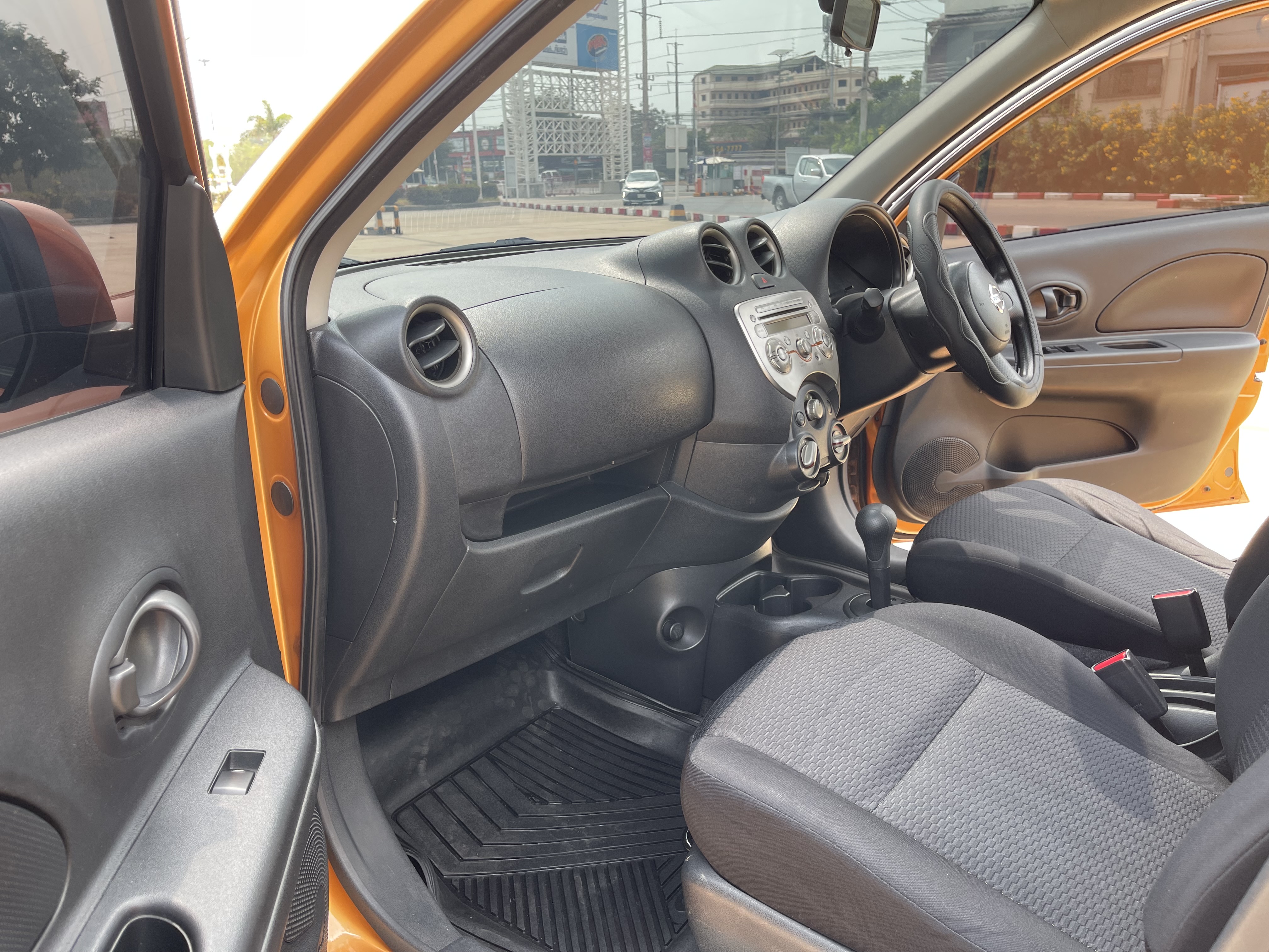 Nissan March 1.2 EL At 2012 ส้ม