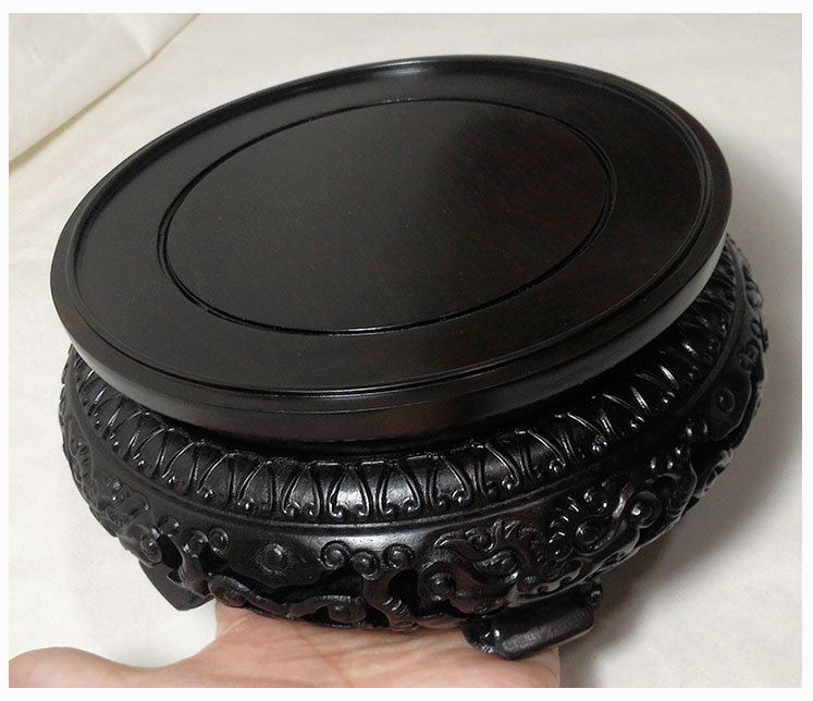 กี๋หรือฐานไม้สไตล์จีน ลายหน้าสิงห์ ท๊อป14cm