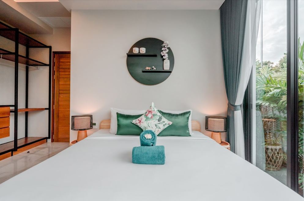 For Sale : Nai Harn, Luxury New Pool Villa, 4 Bedrooms 4 Bathrooms, Garden view.