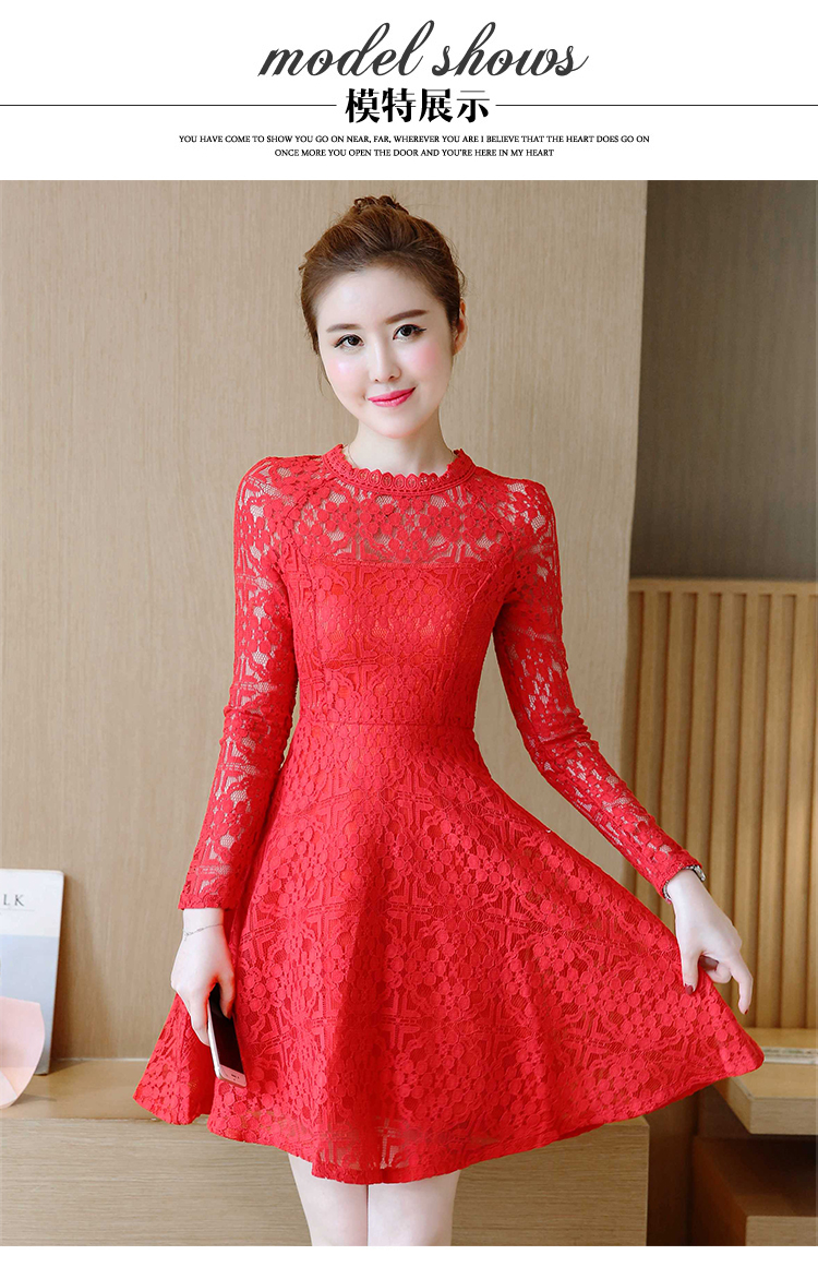 ชุดเดรสสั้นผ้าลูกไม้สีแดง แขนยาว กระโปรงทรงเอ สวยสดใส