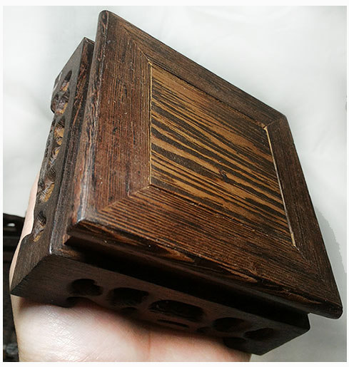 ฐานหรือกี๋ไม้ สี่เหลี่ยมเล็ก หน้าท๊อป 10cm อันละ